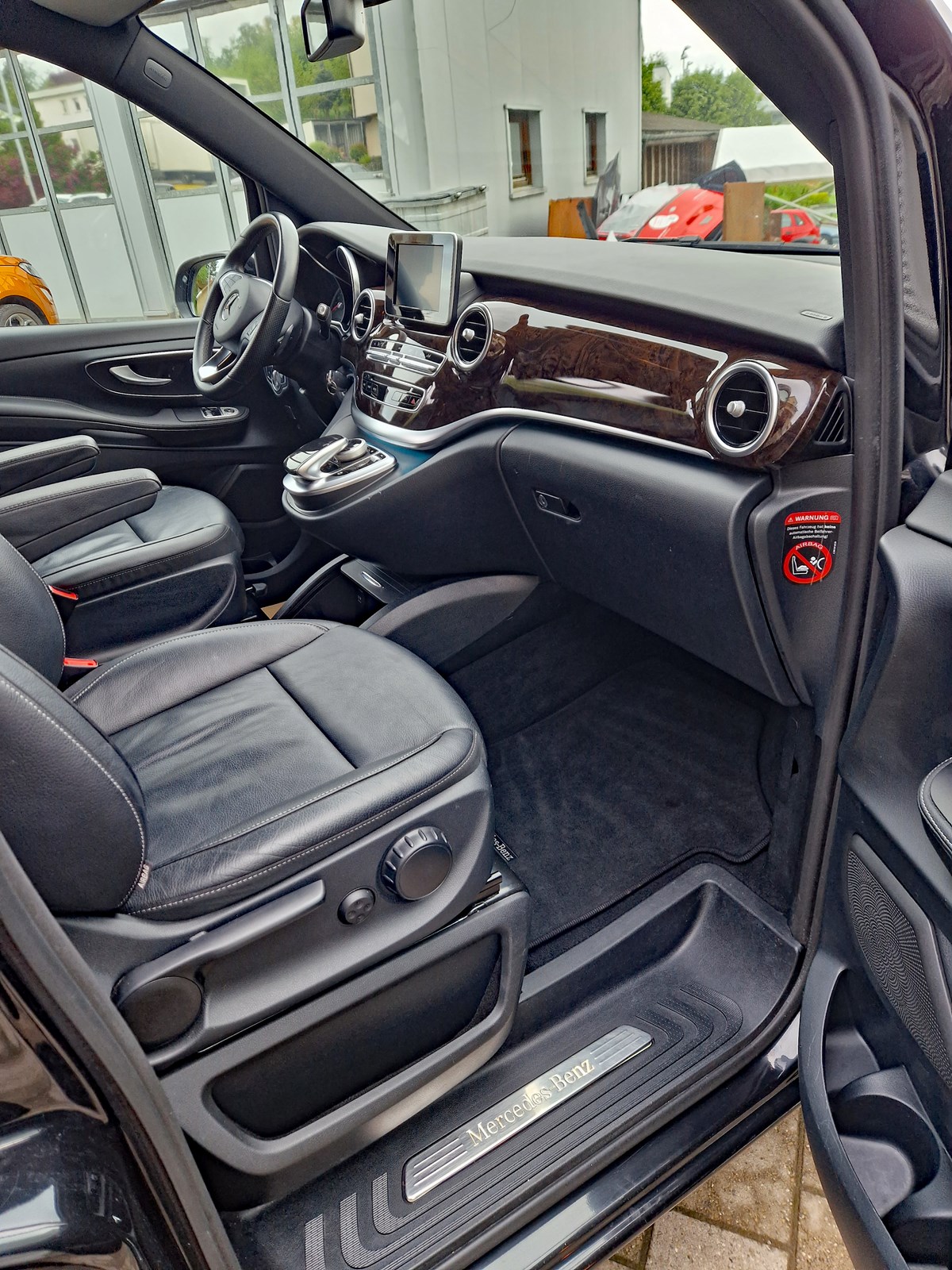 MERCEDES-BENZ V 250 d Avantgarde lang 4Matic 7G-Tronic-image-7