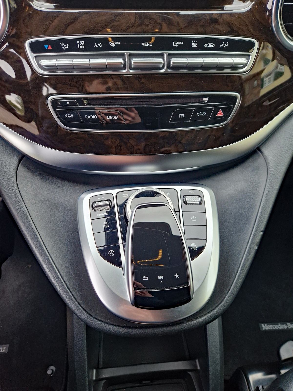 MERCEDES-BENZ V 250 d Avantgarde lang 4Matic 7G-Tronic-image-12