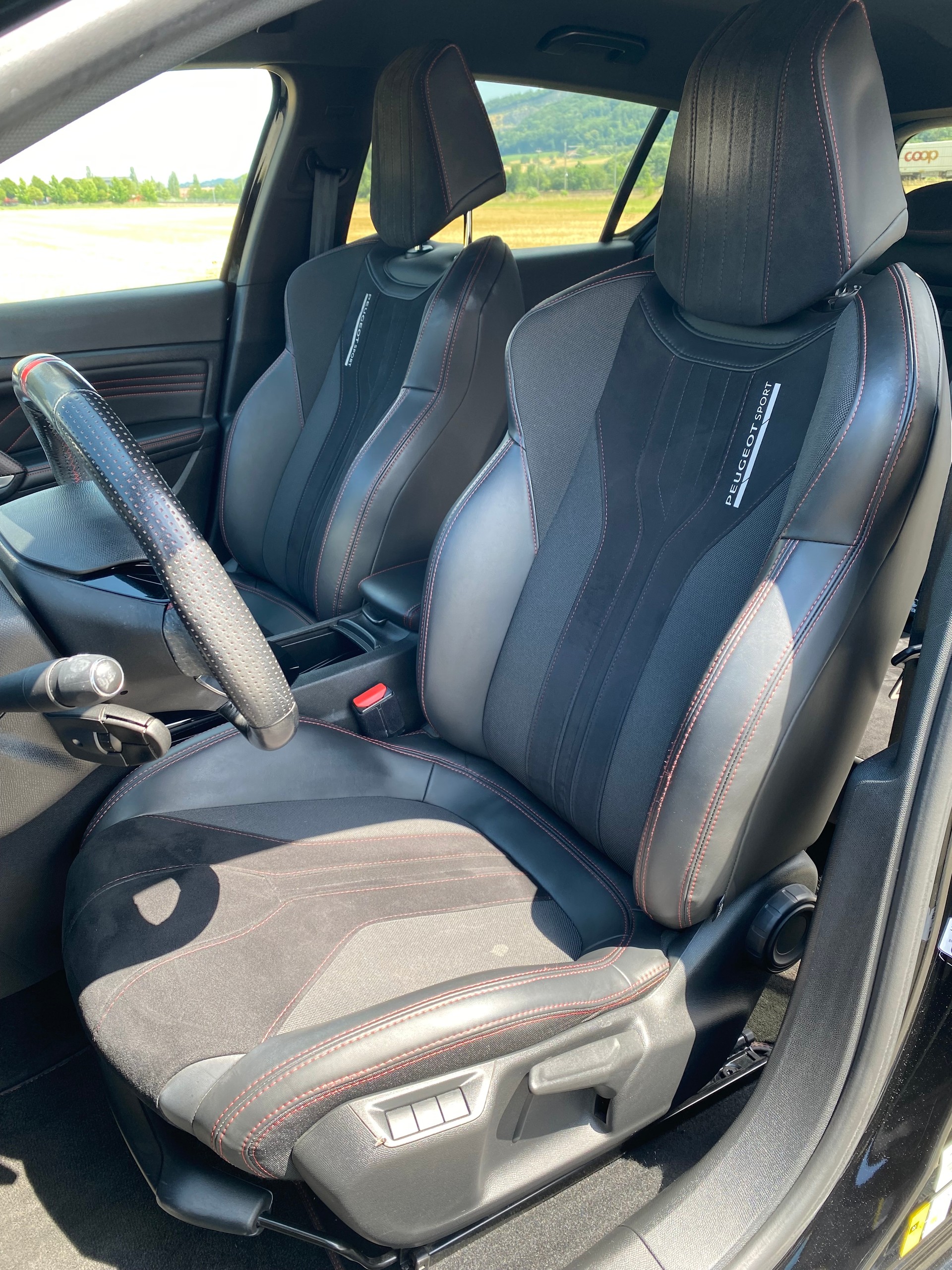 PEUGEOT 308 1.6 GTi-image-6