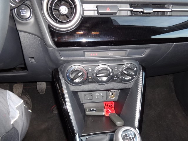 MAZDA 2 SKYACTIV-G 90 Mild Hybrid Ambition Plus-image-10