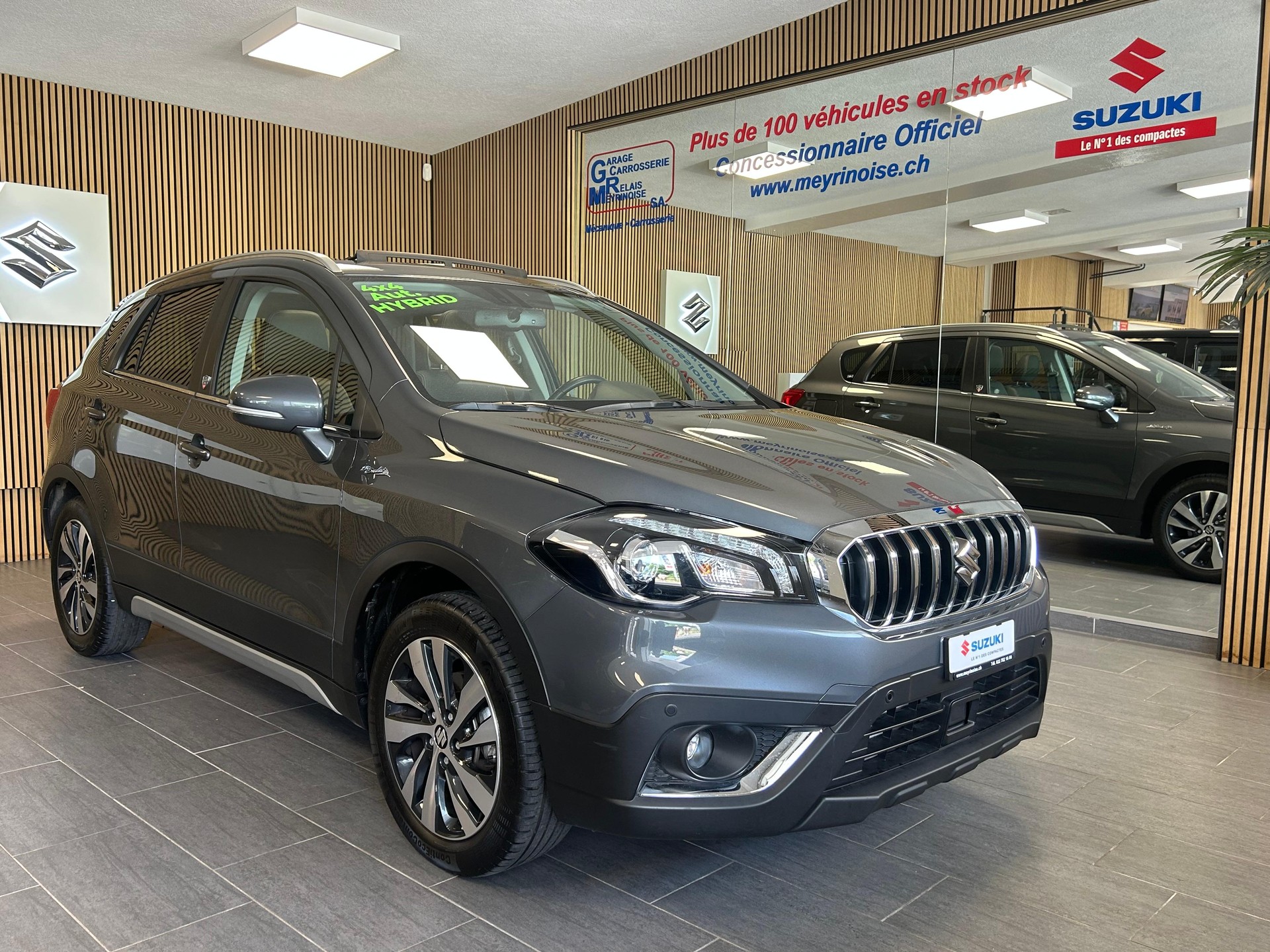 SUZUKI SX4 S-Cross 1.4 T Piz Sulai Top Hybrid 4x4-showroom-element-3