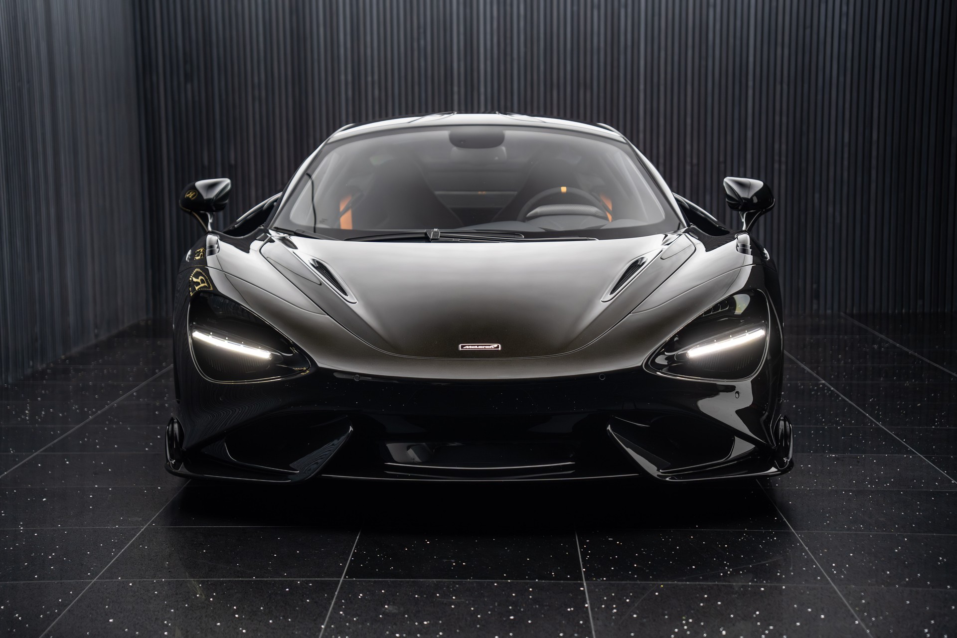 McLAREN 765 LT Coupé 4.0 V8 SSG-showroom-element-1