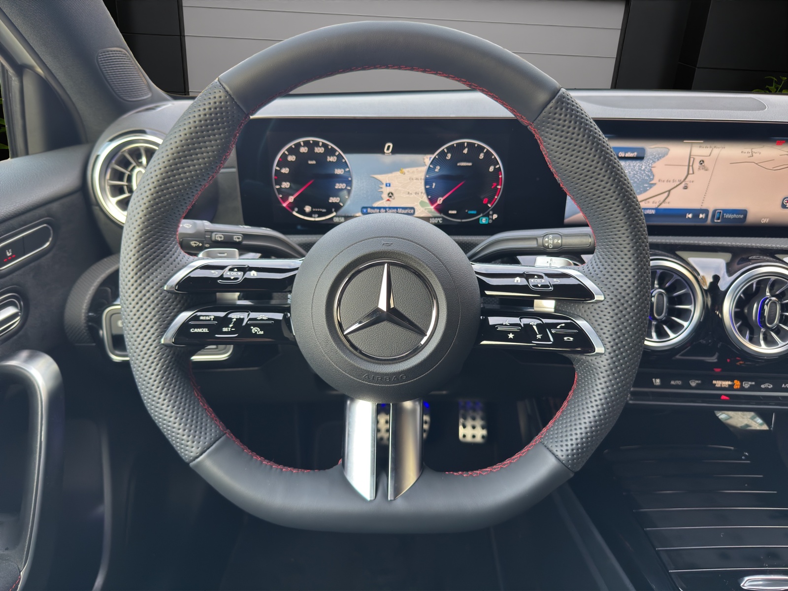 Image MERCEDES-BENZ A-200 A 200 Night Star 7G-DCT