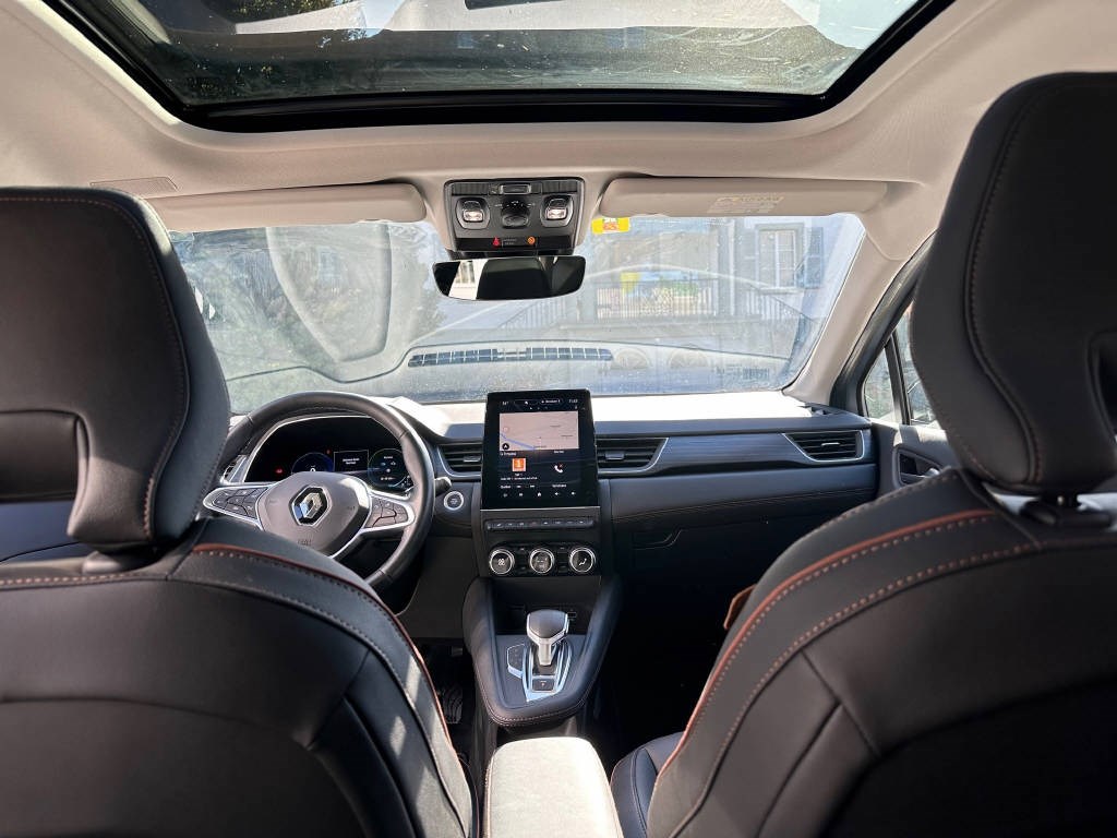 RENAULT Captur 1.6 E-Tech Plug-in Initiale-image-13