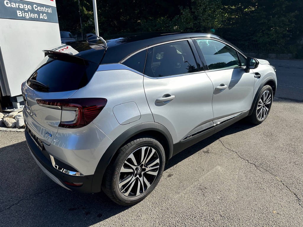 RENAULT Captur 1.6 E-Tech Plug-in Initiale-image-3