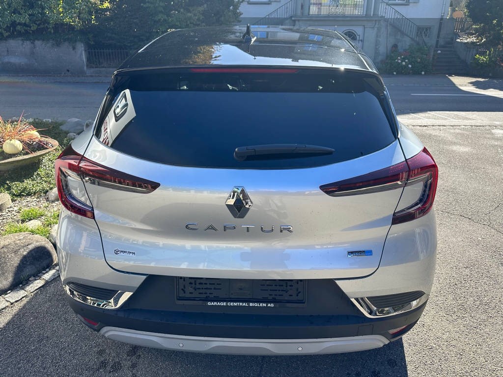 RENAULT Captur 1.6 E-Tech Plug-in Initiale-image-4