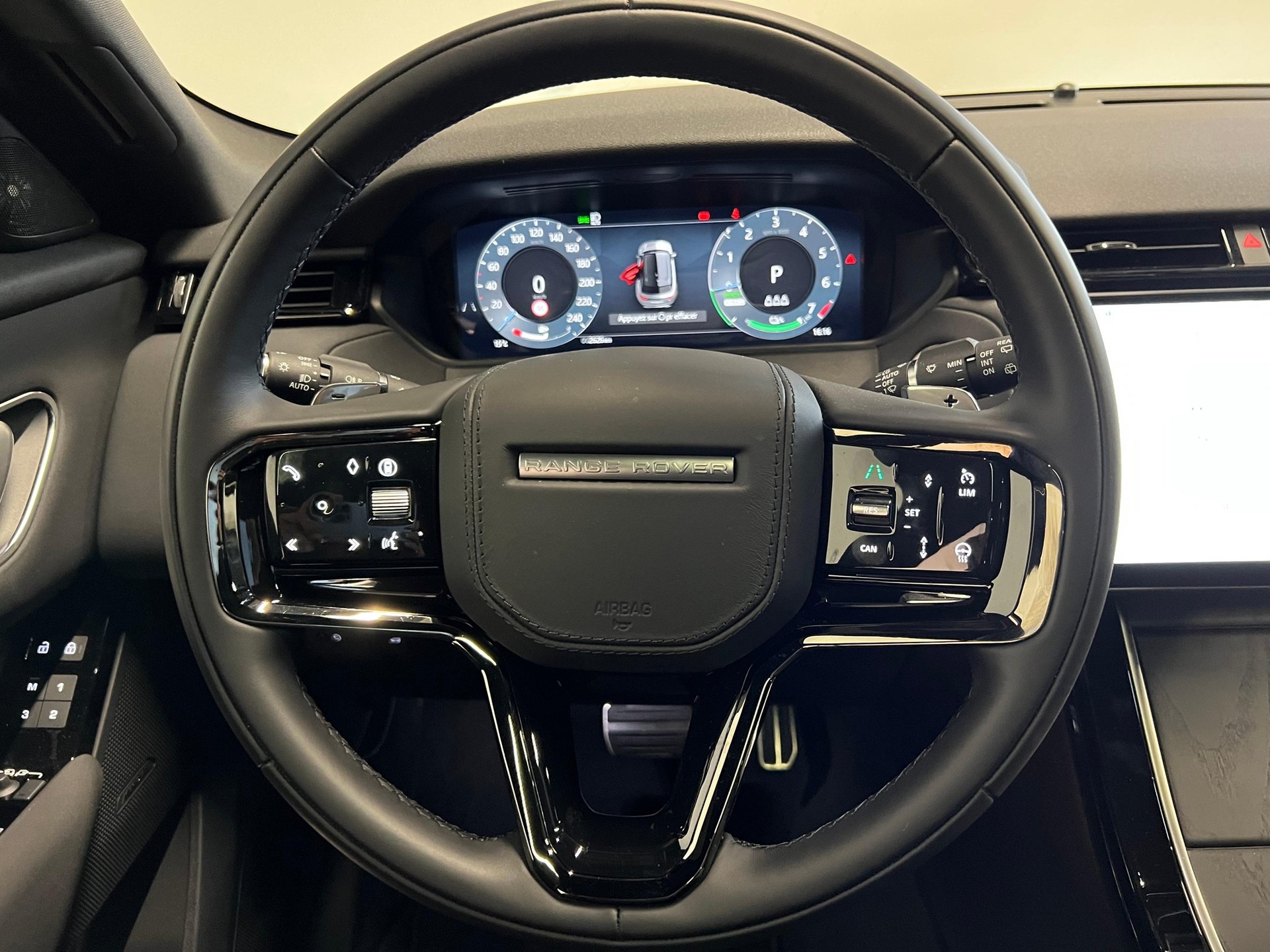 LAND ROVER Range Rover Velar 2.0 P400e Dynamic SE-showroom-element-2