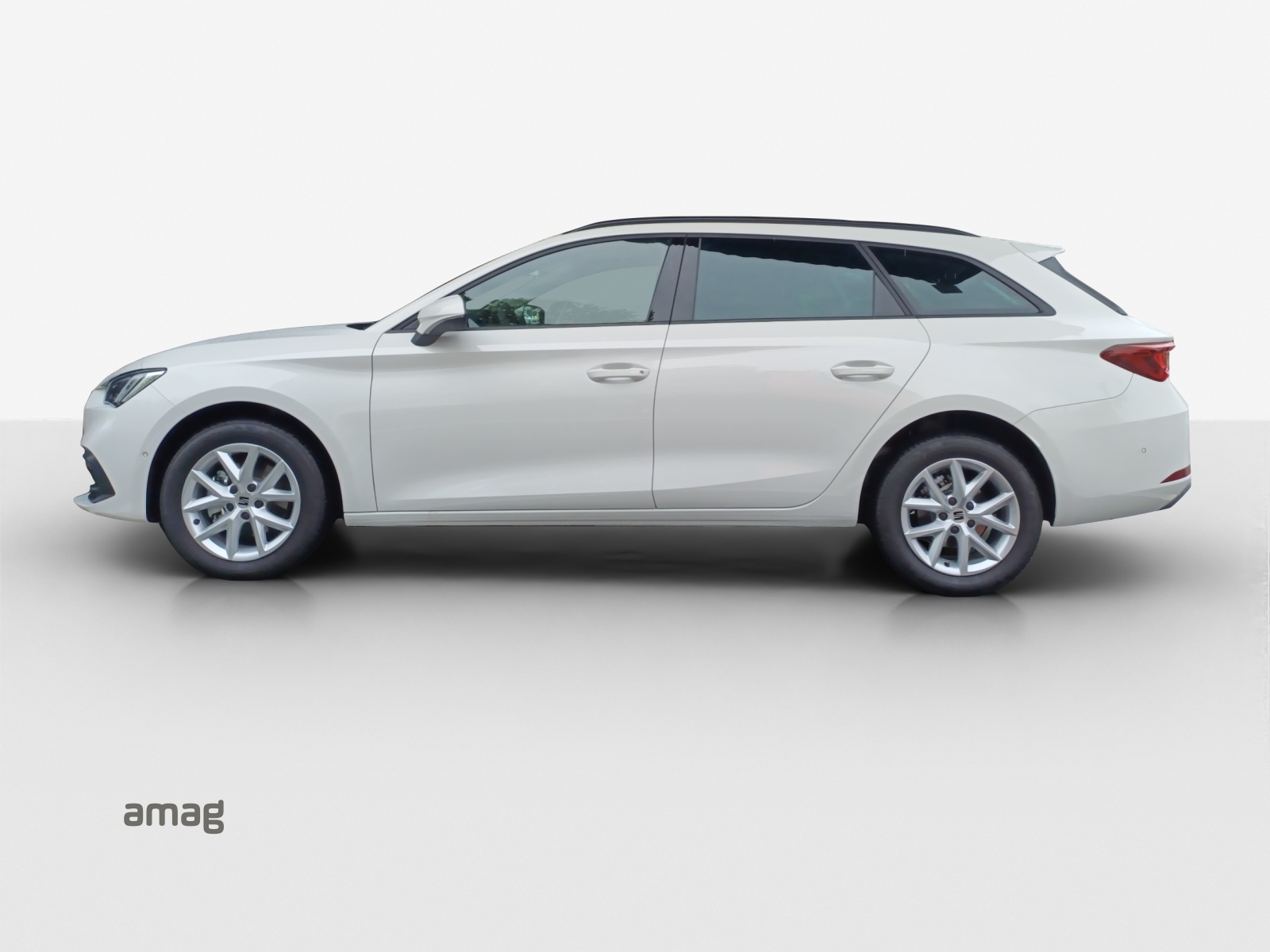 SEAT Leon ST 1.5 eTSI mHEV DSG Style-showroom-element-1