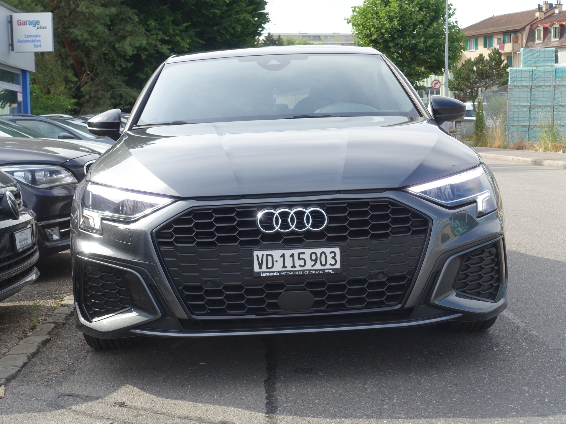AUDI A3 Sportback 35 TFSI Attraction S-tronic-showroom-element-2