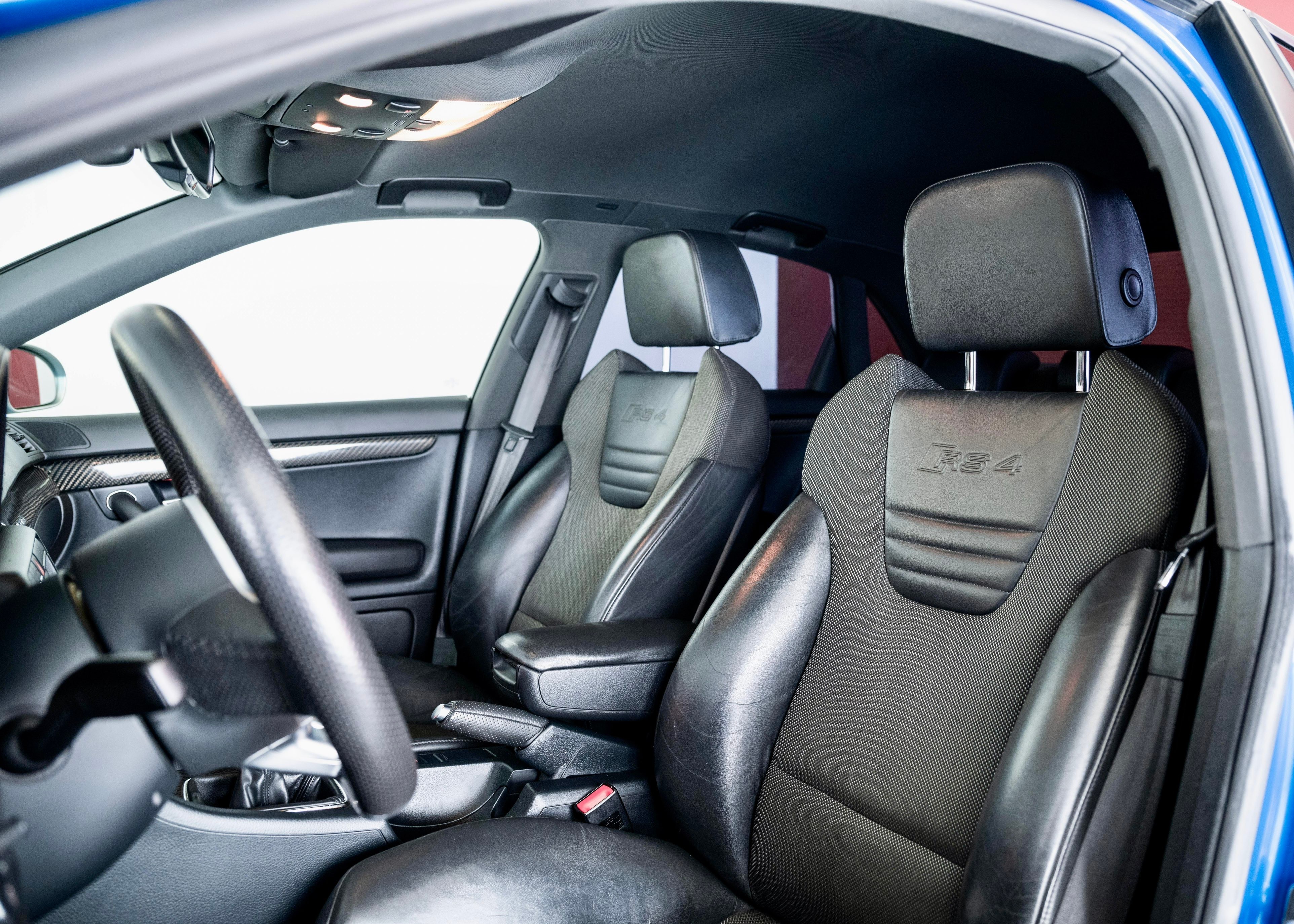 Image AUDI RS4 RS4 4.2 V8 Quattro Limousine Sprint Blue