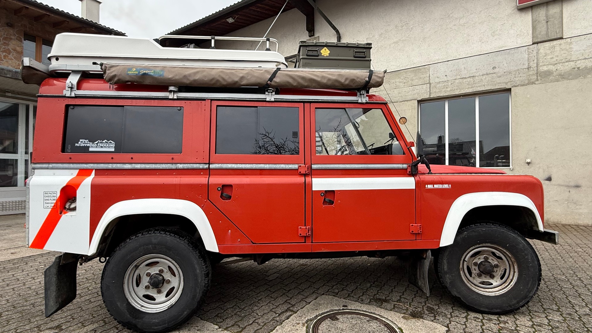 LAND ROVER 110 3.5 Station Wagon-image-1