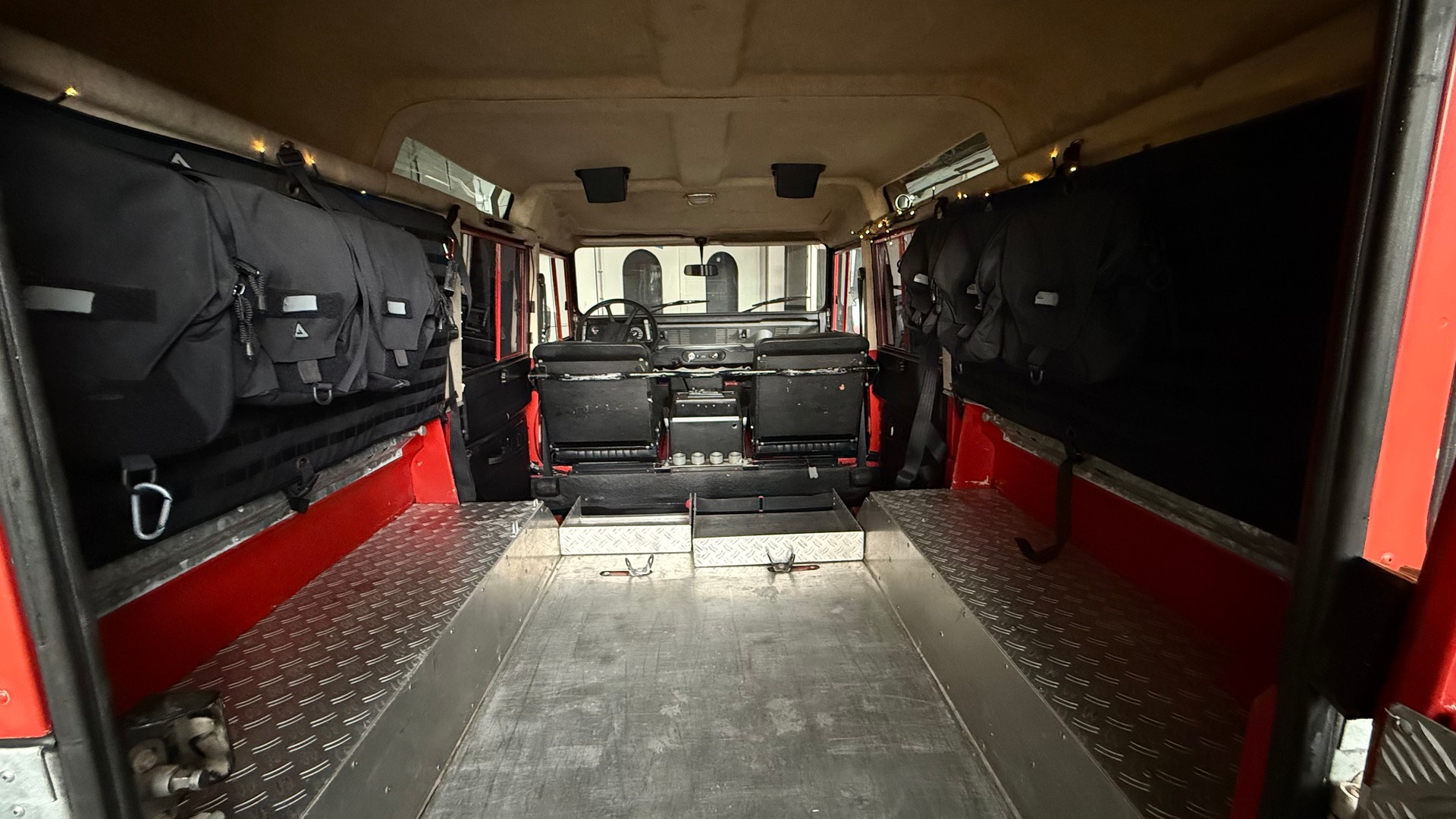 LAND ROVER 110 3.5 Station Wagon-image-8