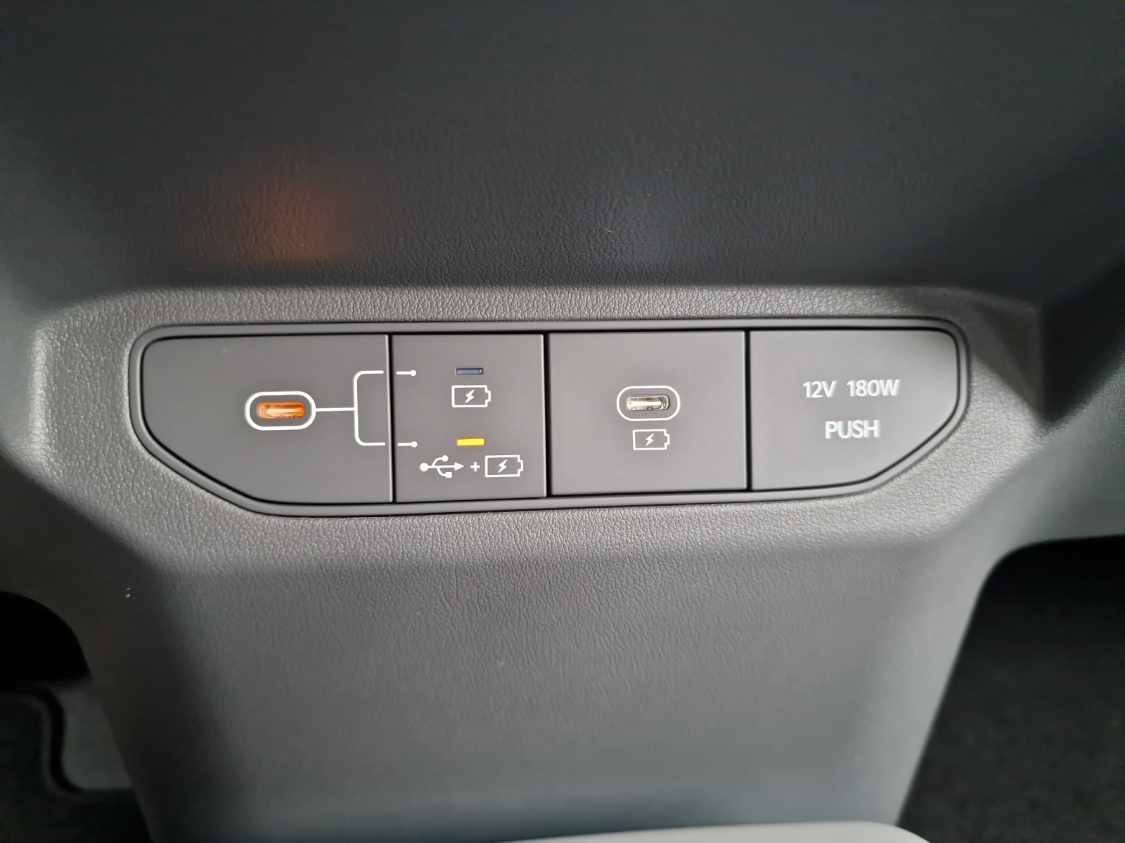 KIA EV3 81,4 kWh Earth+ Long Range 560 km-image-21