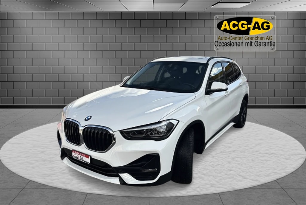BMW BMW BMW X1 xDrive 20d xLine Steptronic ** Leder ** Grand Navigation ** RF Kamera ** PR Glasdach ** Sitzmemory **-showroom-element-2