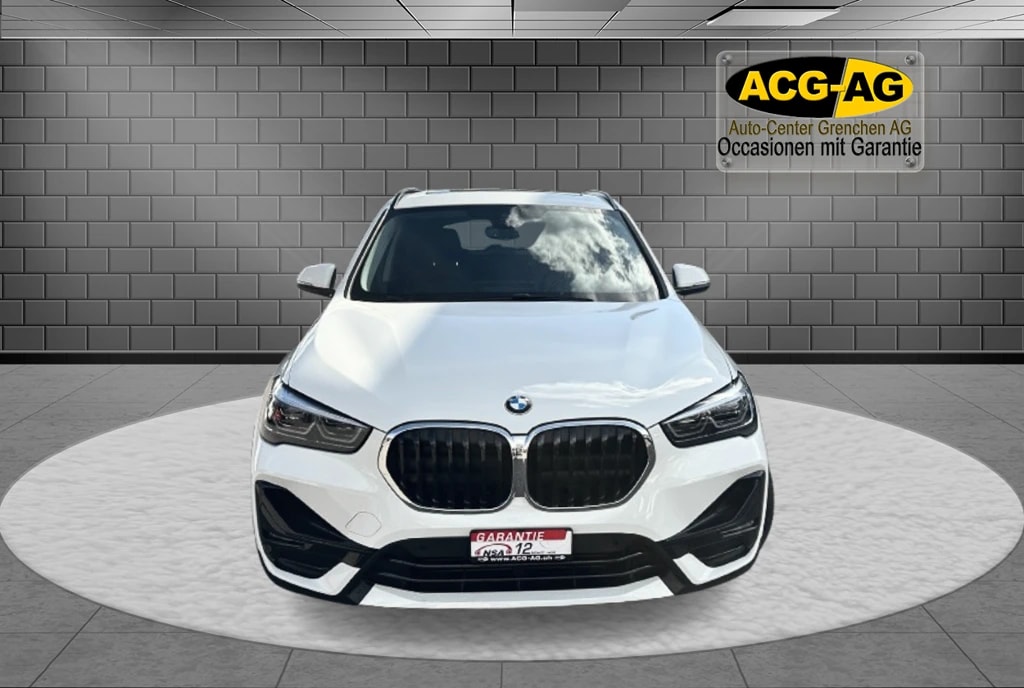 BMW BMW BMW X1 xDrive 20d xLine Steptronic ** Leder ** Grand Navigation ** RF Kamera ** PR Glasdach ** Sitzmemory **-showroom-element-1