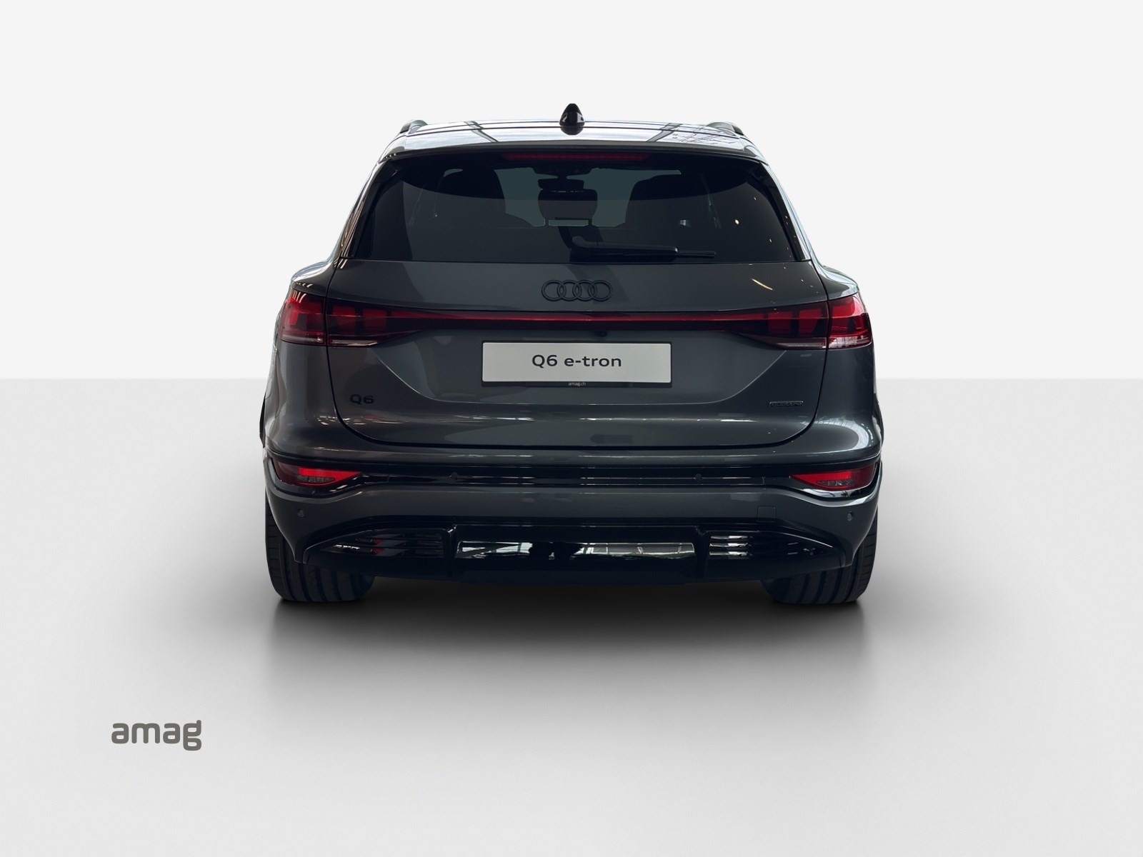 AUDI Q6 e-tron quattro-image-3