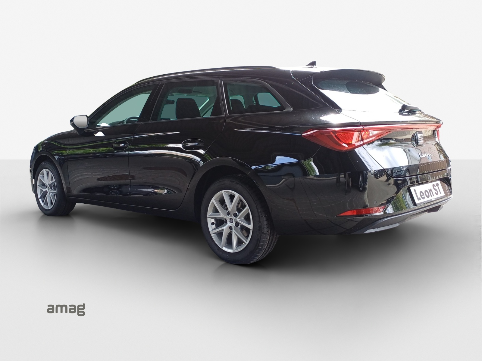 SEAT Leon ST 1.5 eTSI mHEV DSG Style-showroom-element-2