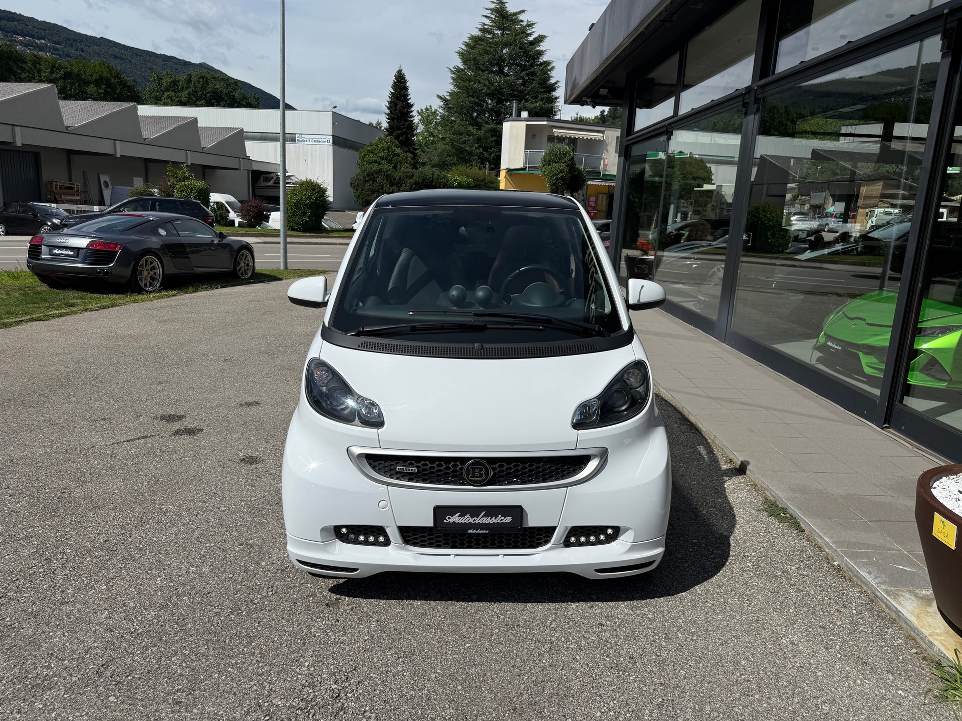 SMART fortwo Brabus Xclusive softouch-showroom-element-1
