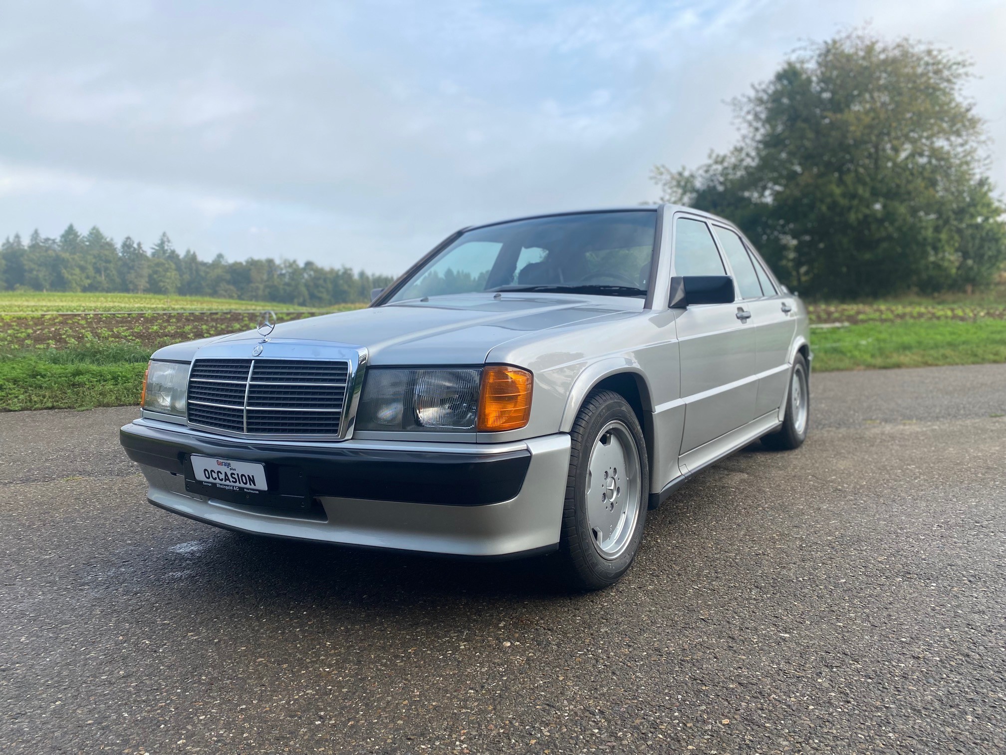 MERCEDES-BENZ 190 E 2.5-16 Automatic (Limousine) Mercedes MERCEDES-BENZ 190 E 2.5-16 Automatic (Limousine)