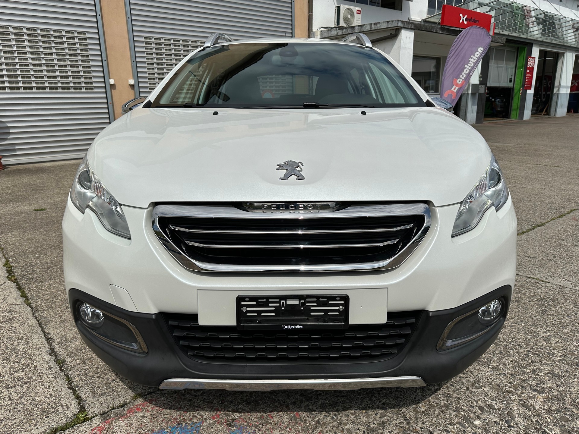 PEUGEOT 2008 1.2 PureTech Style-image-7