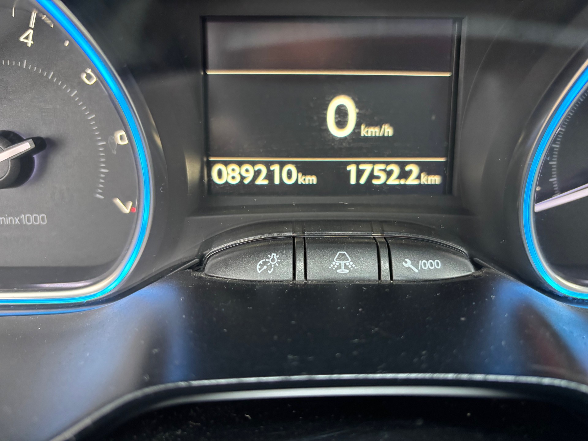 PEUGEOT 2008 1.2 PureTech Allure-image-5