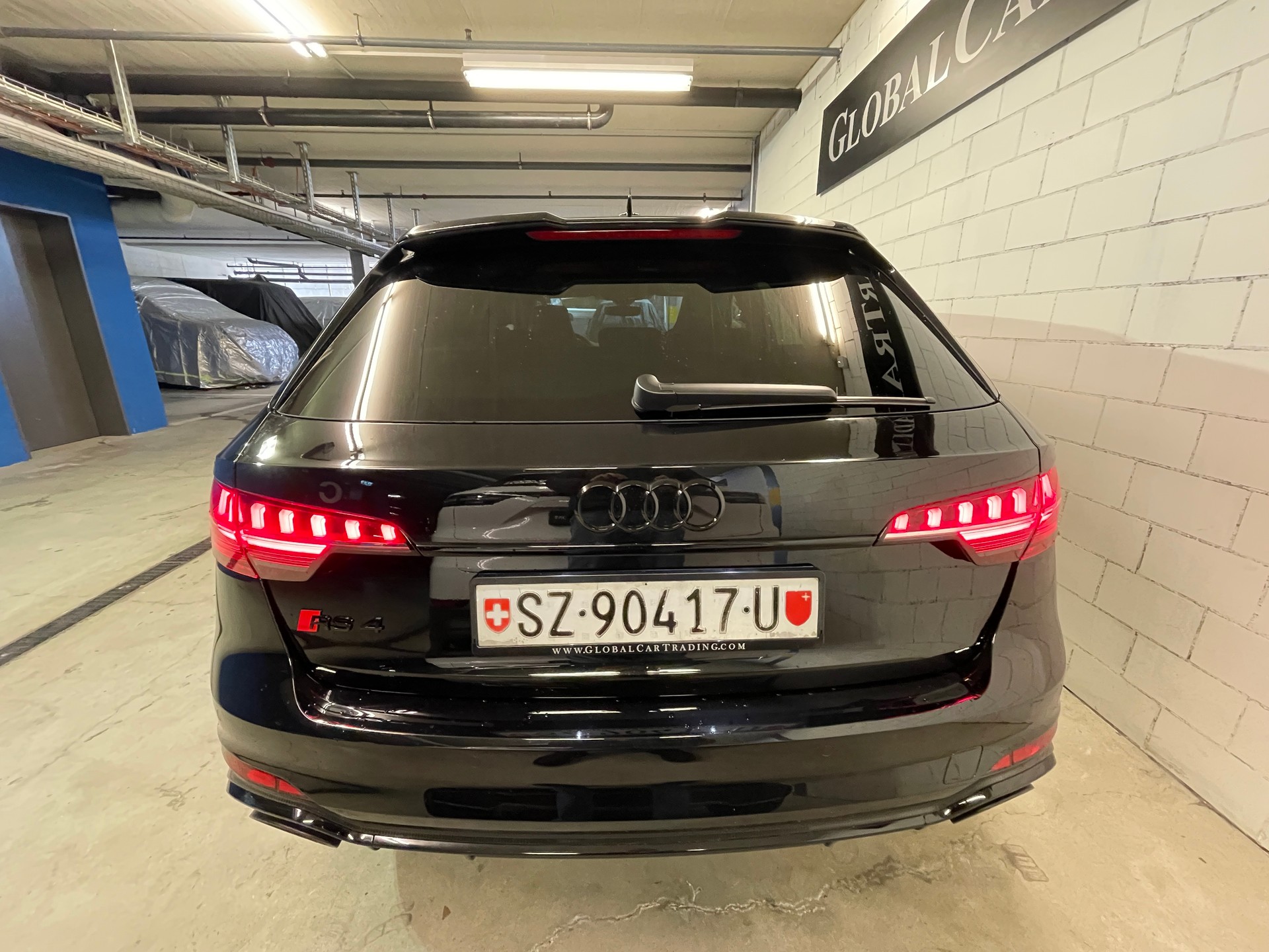 AUDI RS4 Avant quattro tiptronic Competition Plus-showroom-element-3