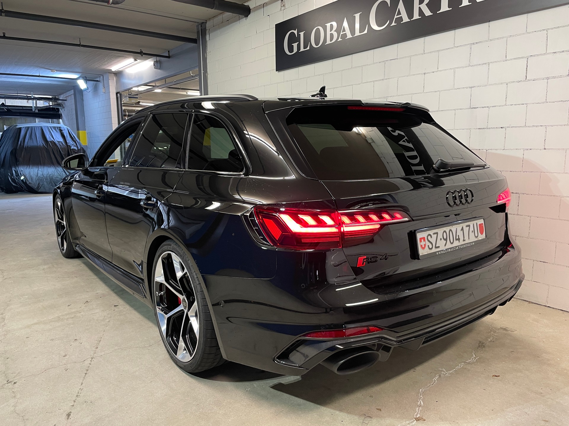 AUDI RS4 Avant quattro tiptronic Competition Plus-showroom-element-2
