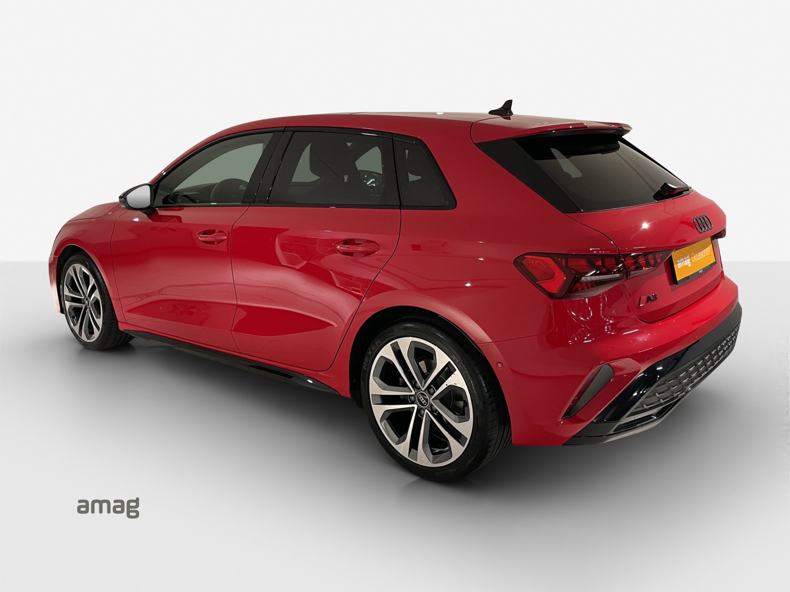 AUDI A3 Sportback 35 TFSI S line-showroom-element-2