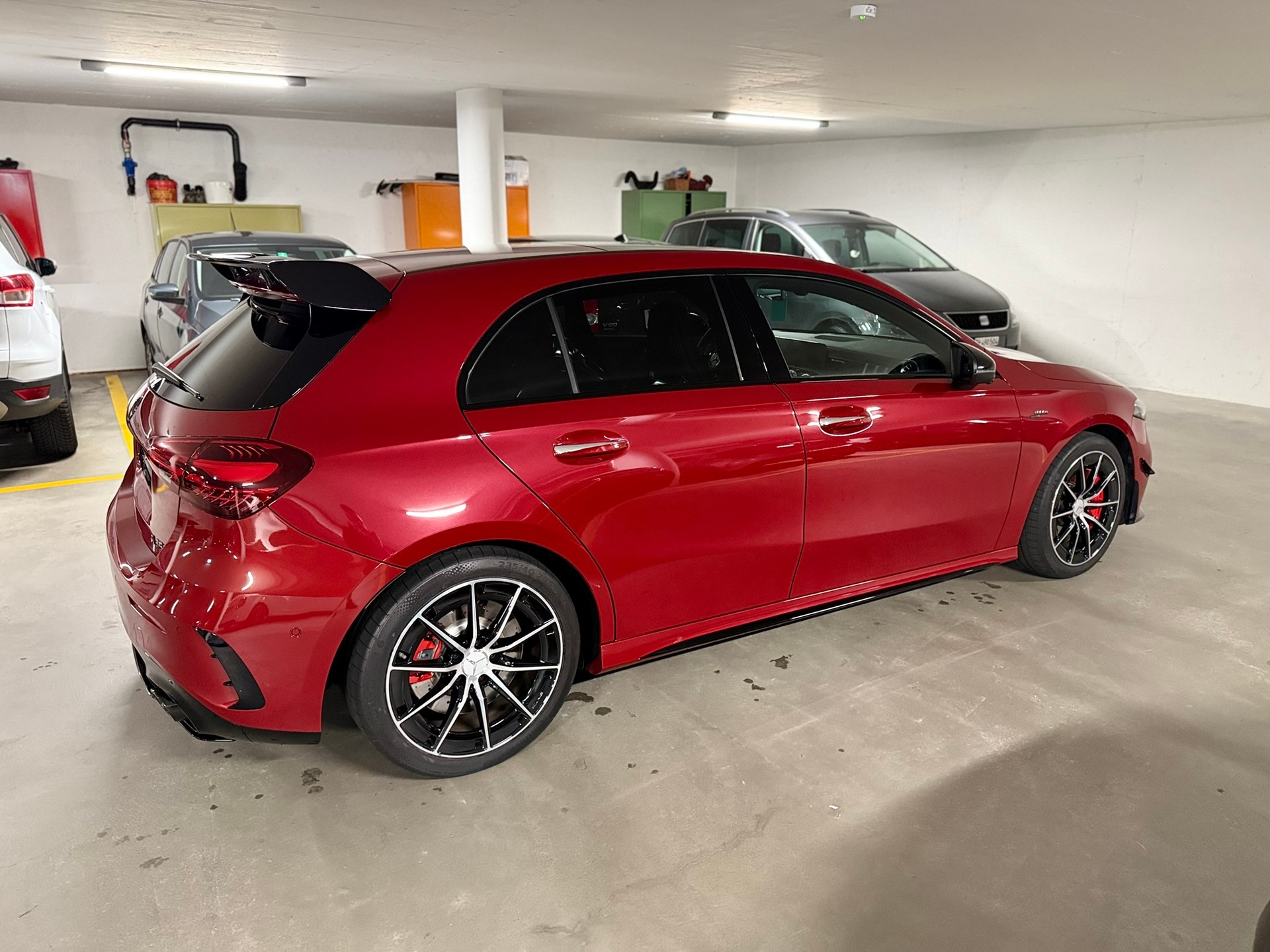 MERCEDES-BENZ A 35 AMG-image-12