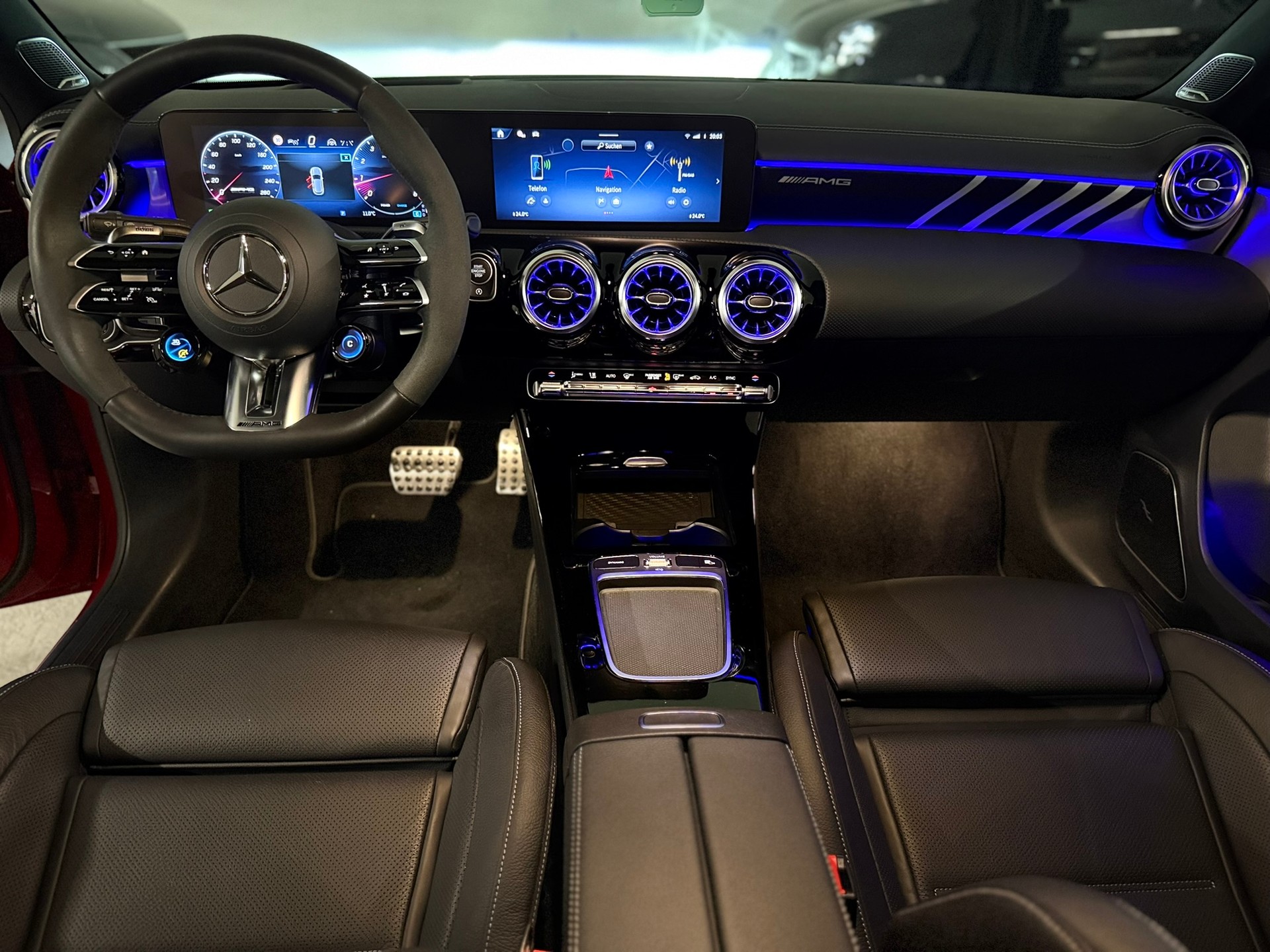 MERCEDES-BENZ A 35 AMG-image-1