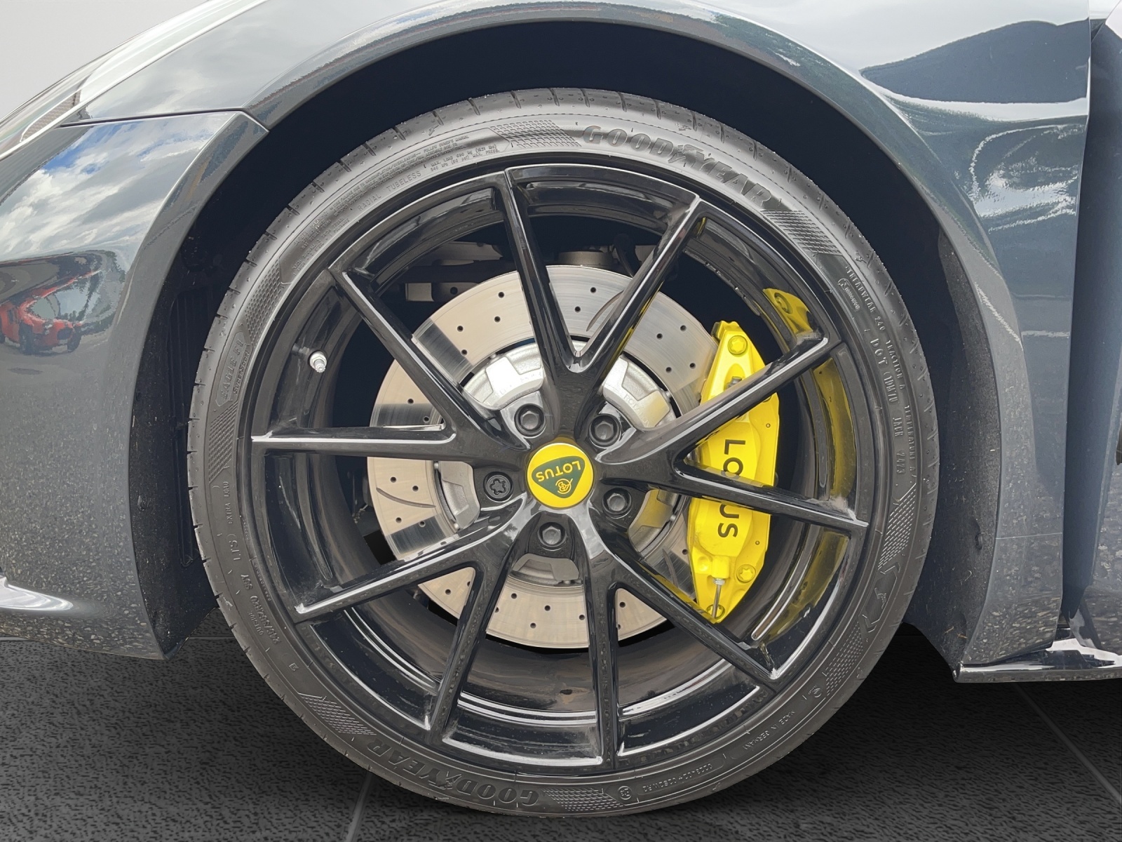 LOTUS Emira I4 First Edition-image-11
