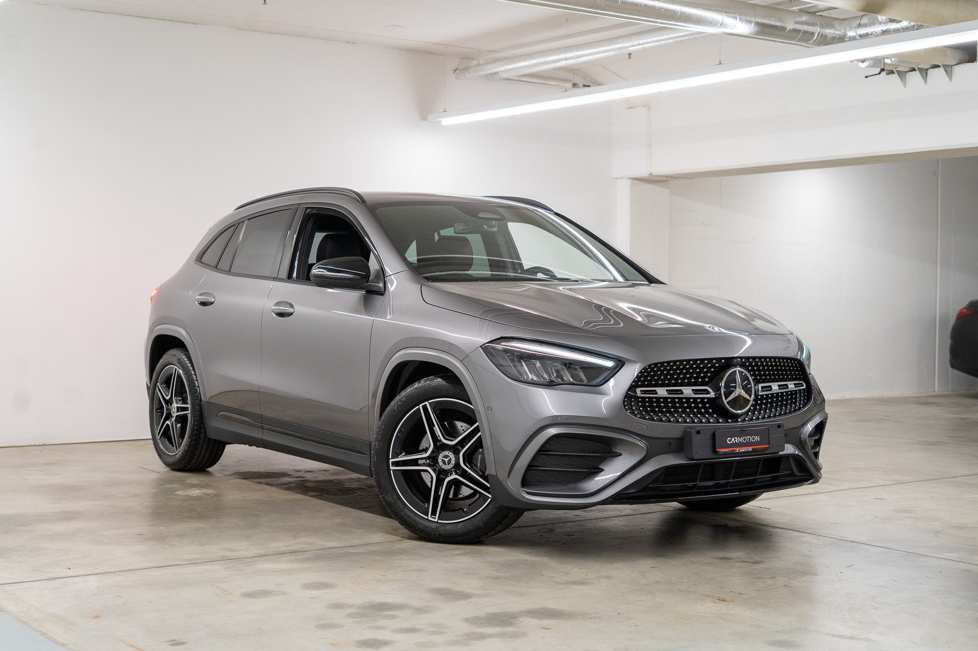 MERCEDES-BENZ GLA 220 d AMG Line 4matic *FACELIFT*-showroom-element-2