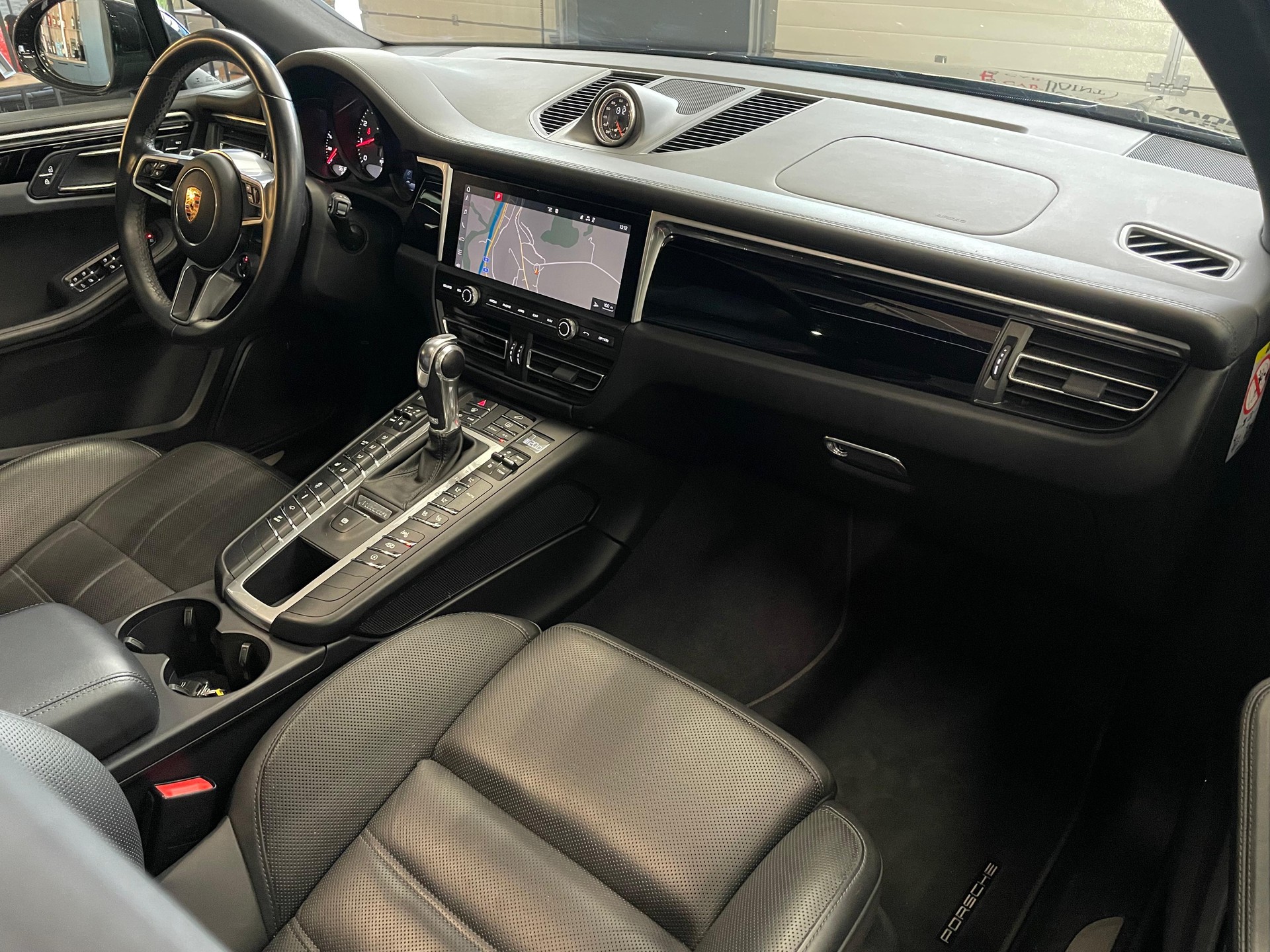 PORSCHE Macan S PDK-image-9