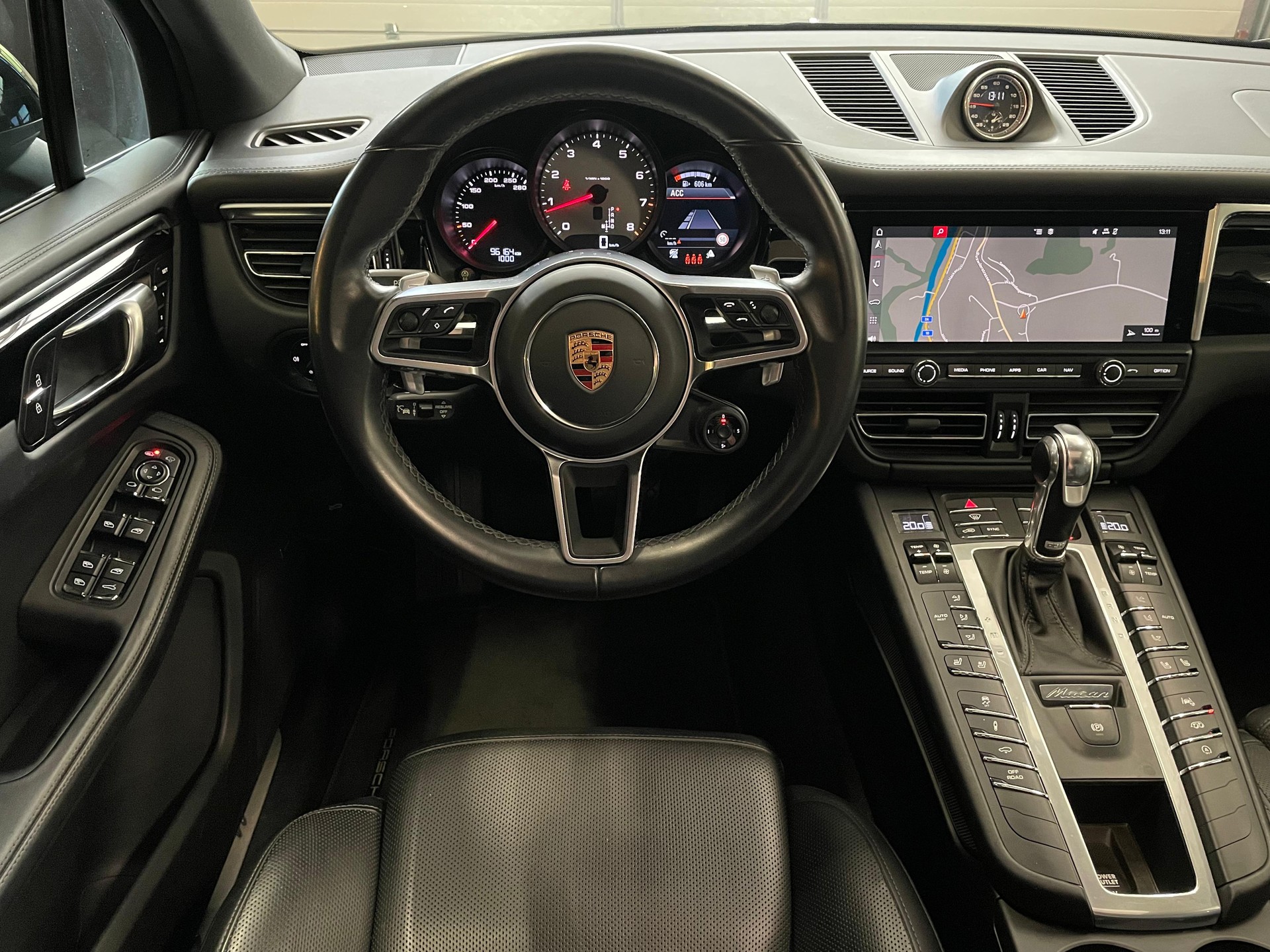 PORSCHE Macan S PDK-image-10