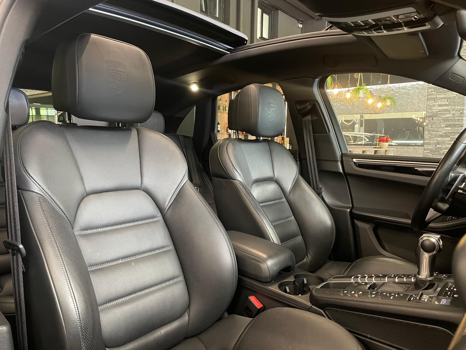 PORSCHE Macan S PDK-image-13