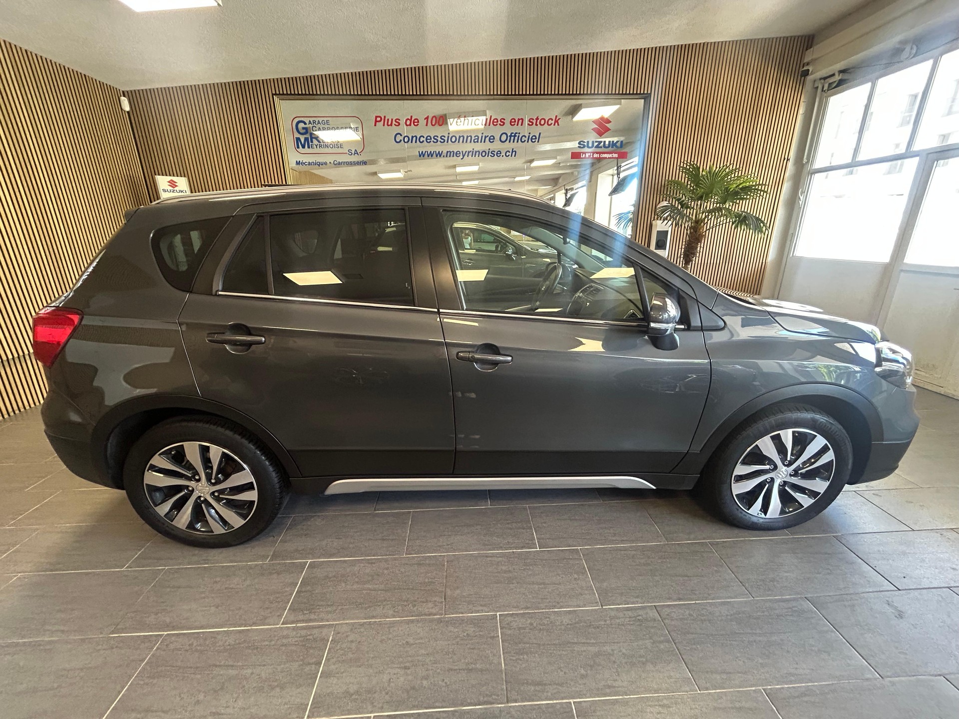 SUZUKI SX4 S-Cross 1.4 T Compact Top Hybrid 4x4