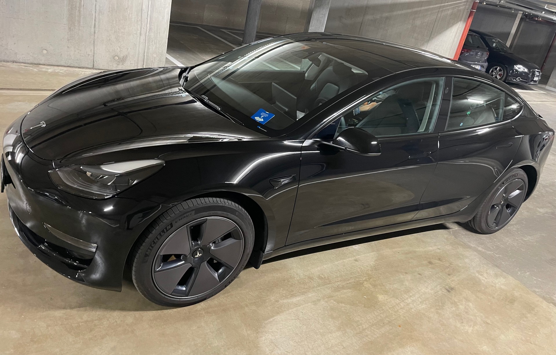 TESLA Model 3 long Range