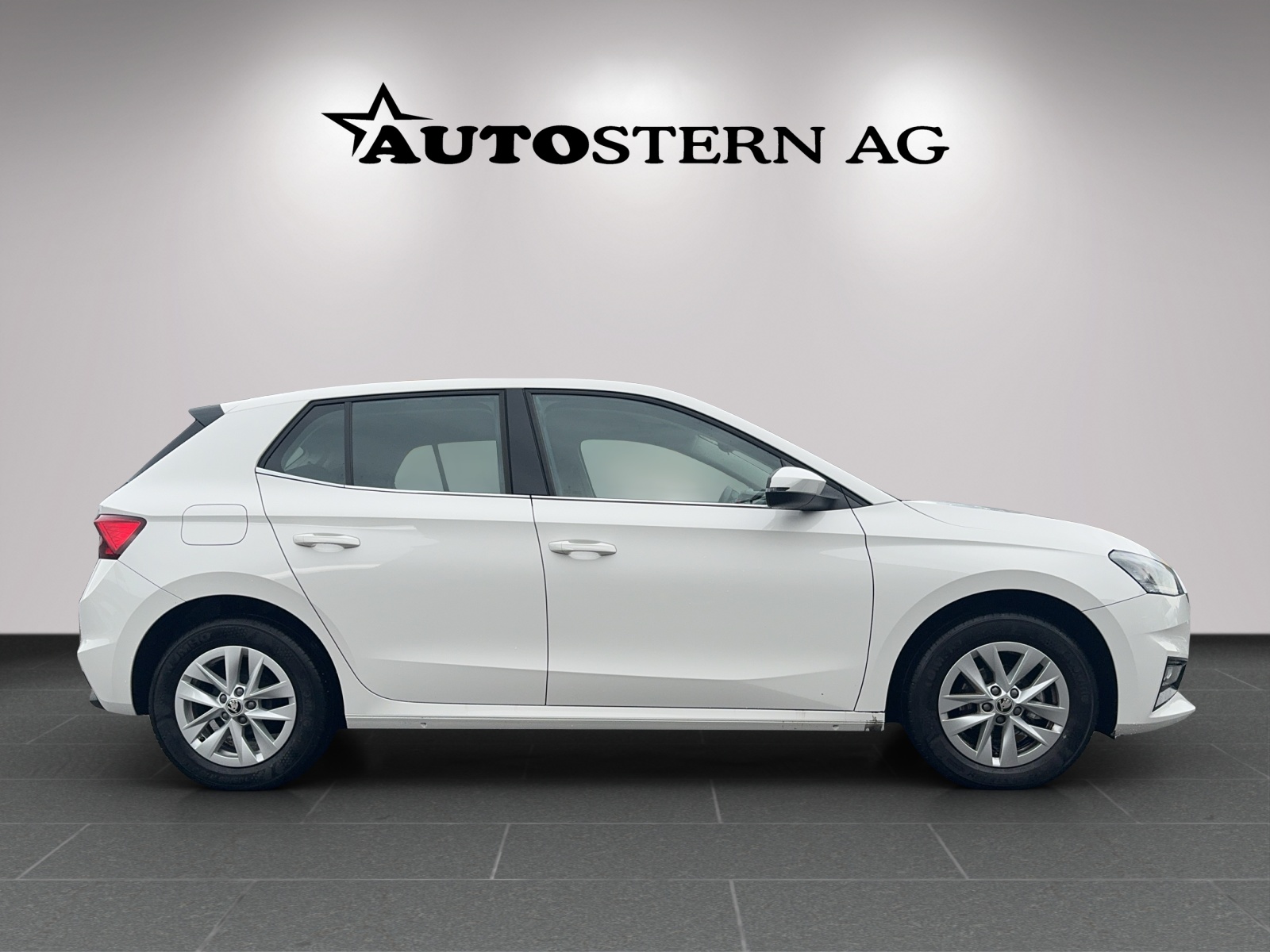 SKODA Fabia 1.0 MPI Ambition-showroom-element-3