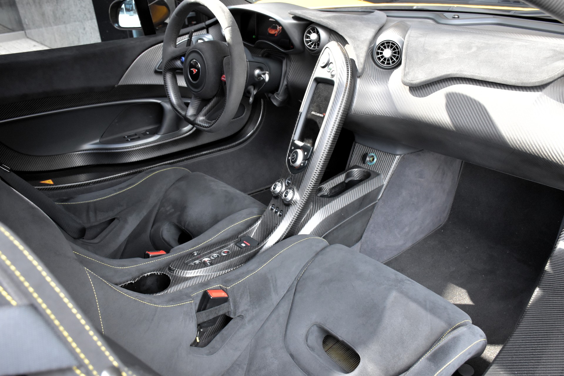 McLAREN P1™-image-20