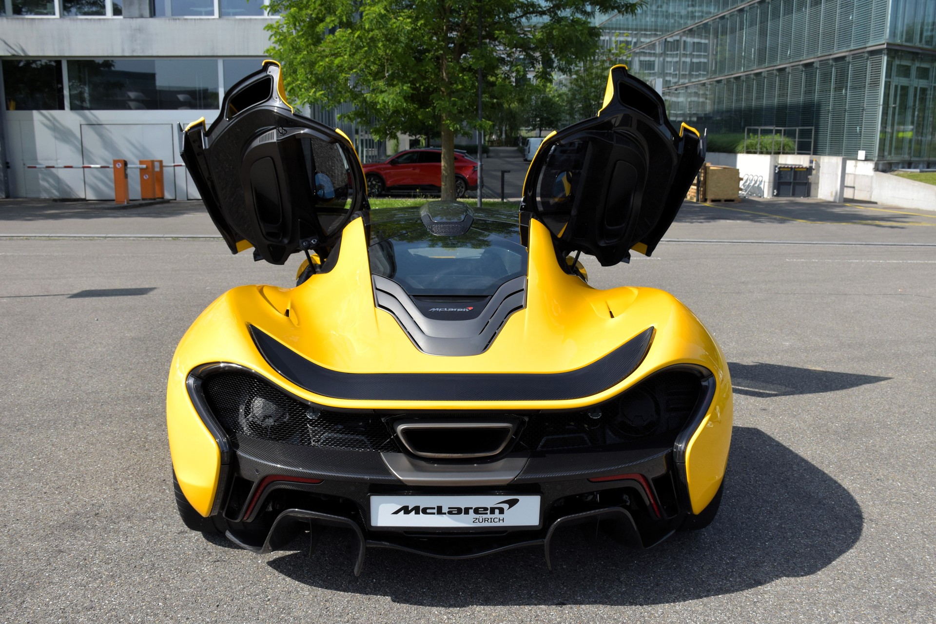 McLAREN P1™-image-4