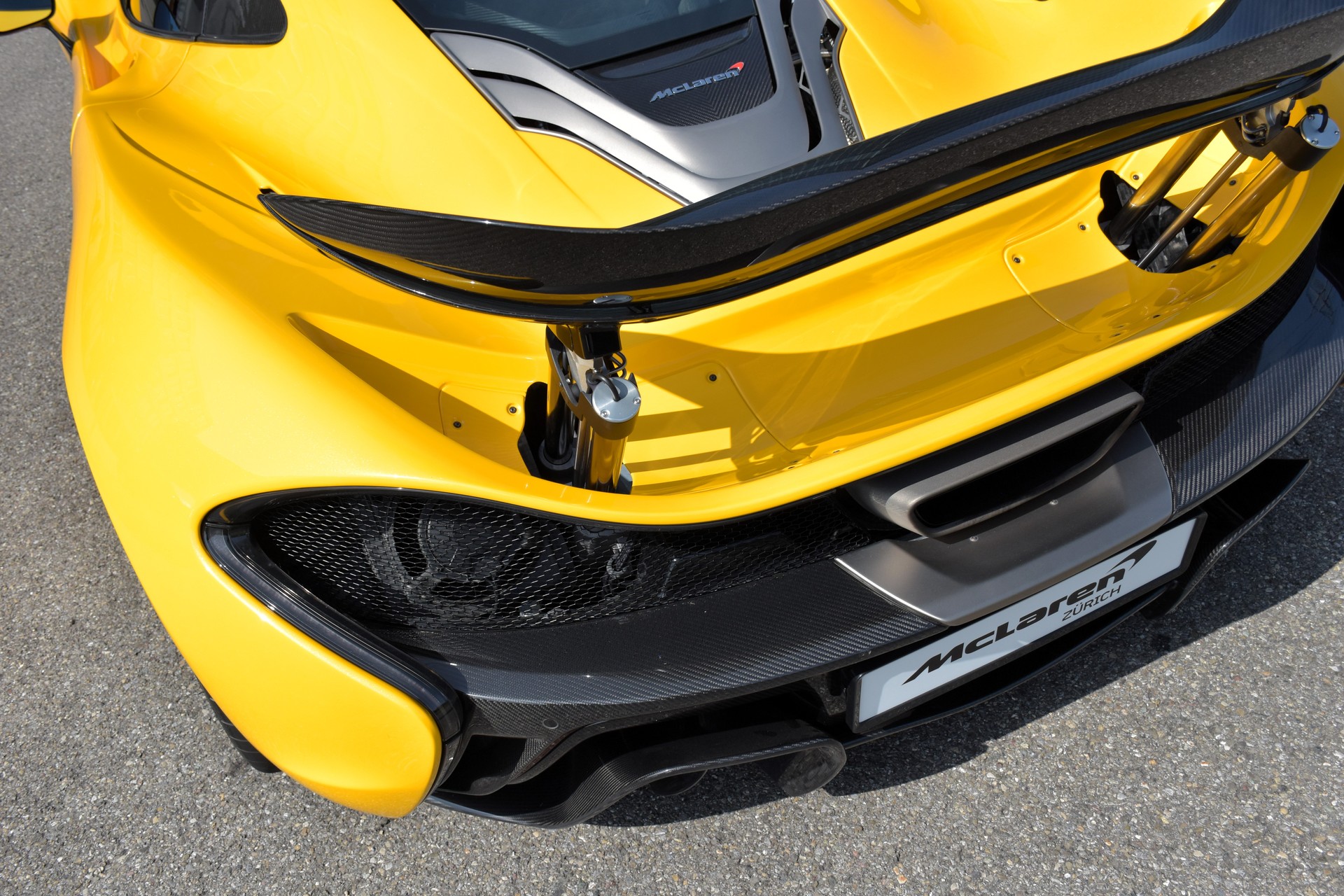 McLAREN P1™-image-11