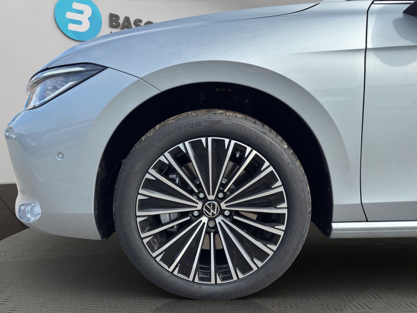 VW Passat Variant 2.0 TSI evo4 Elegance 4 Motion DSG-image-6