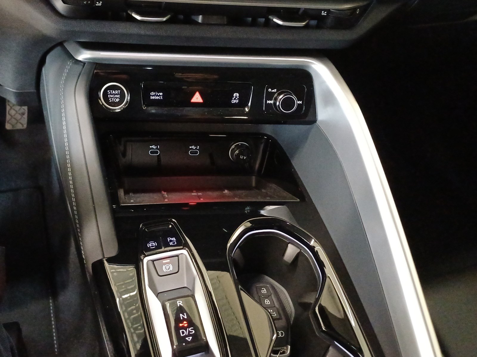 AUDI Q5 TFSI quatto 150 kW S-tronic-image-10