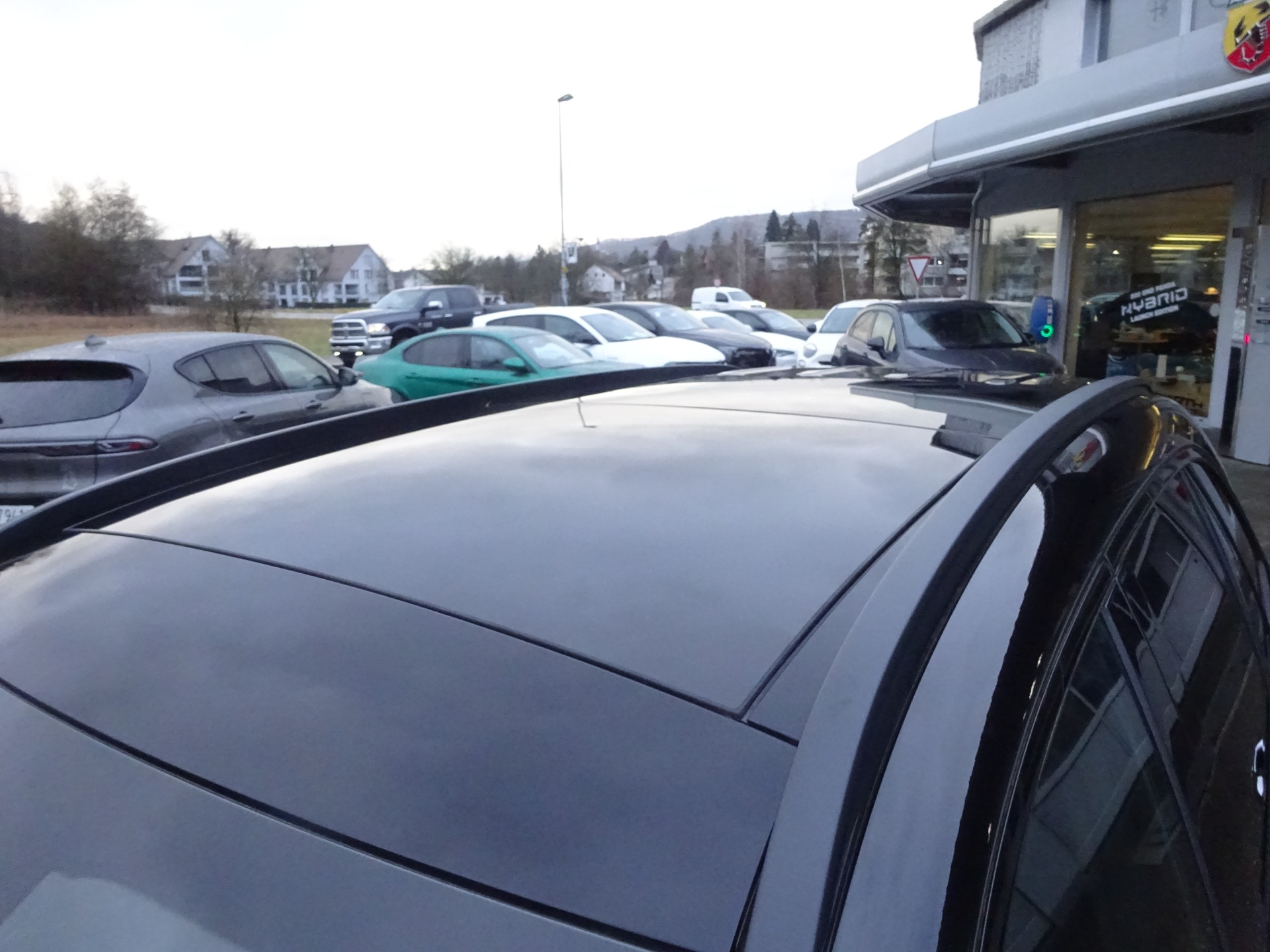 MERCEDES-BENZ GLC 300 de AMG Line 4Matic 9G-Tronic-image-8