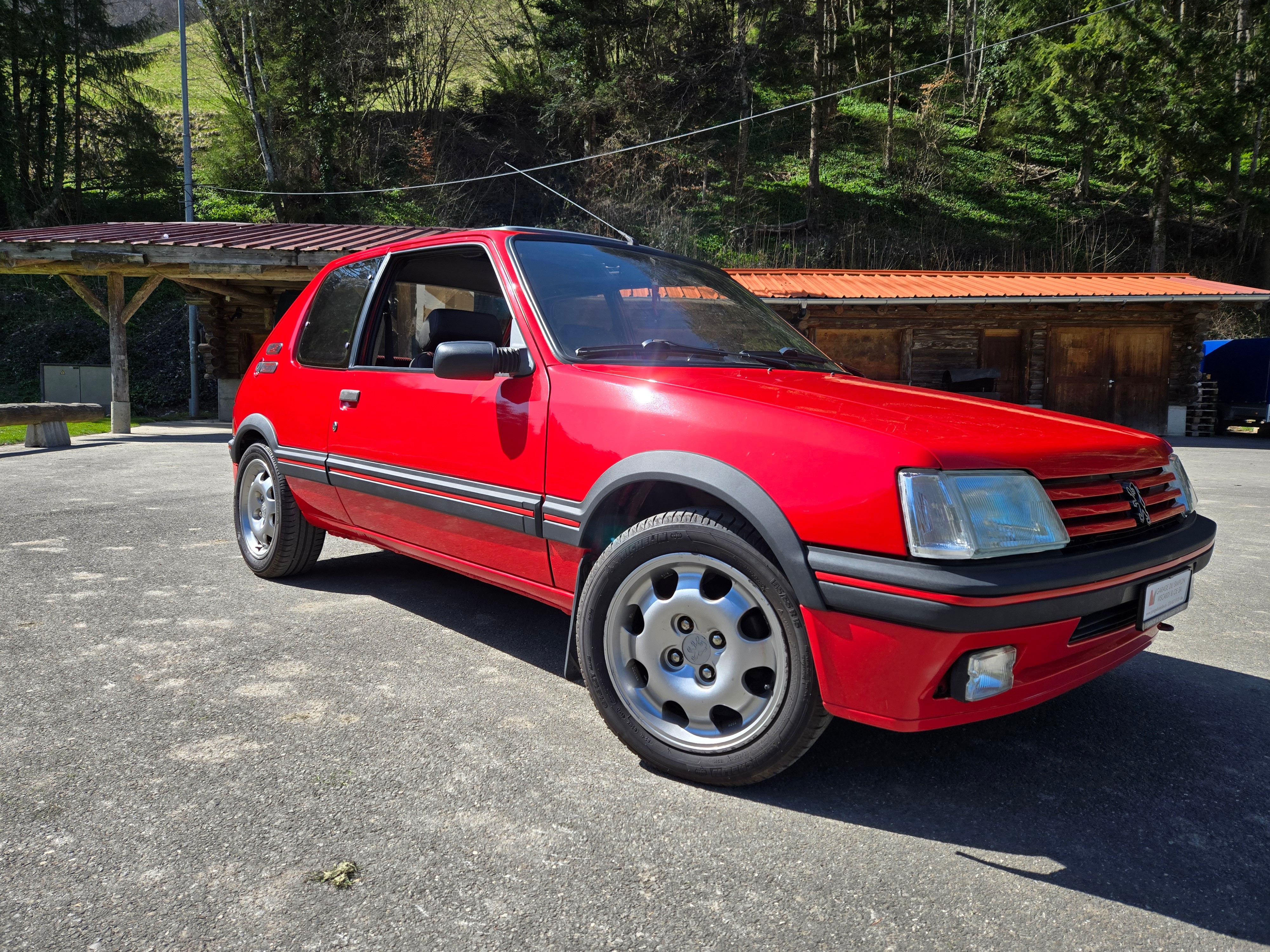 PEUGEOT 205 1.9 GTi (Kleinwagen) Peugeot PEUGEOT 205 1.9 GTi (Kleinwagen)