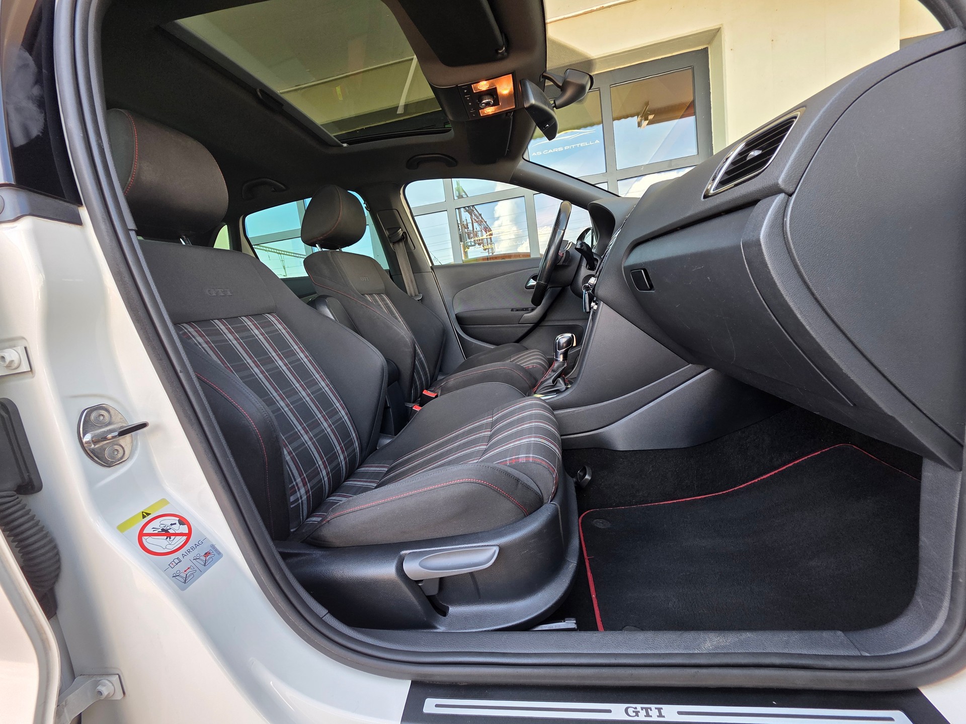 VW Polo 1.4 TSI GTI DSG-Automat 180PS-image-9