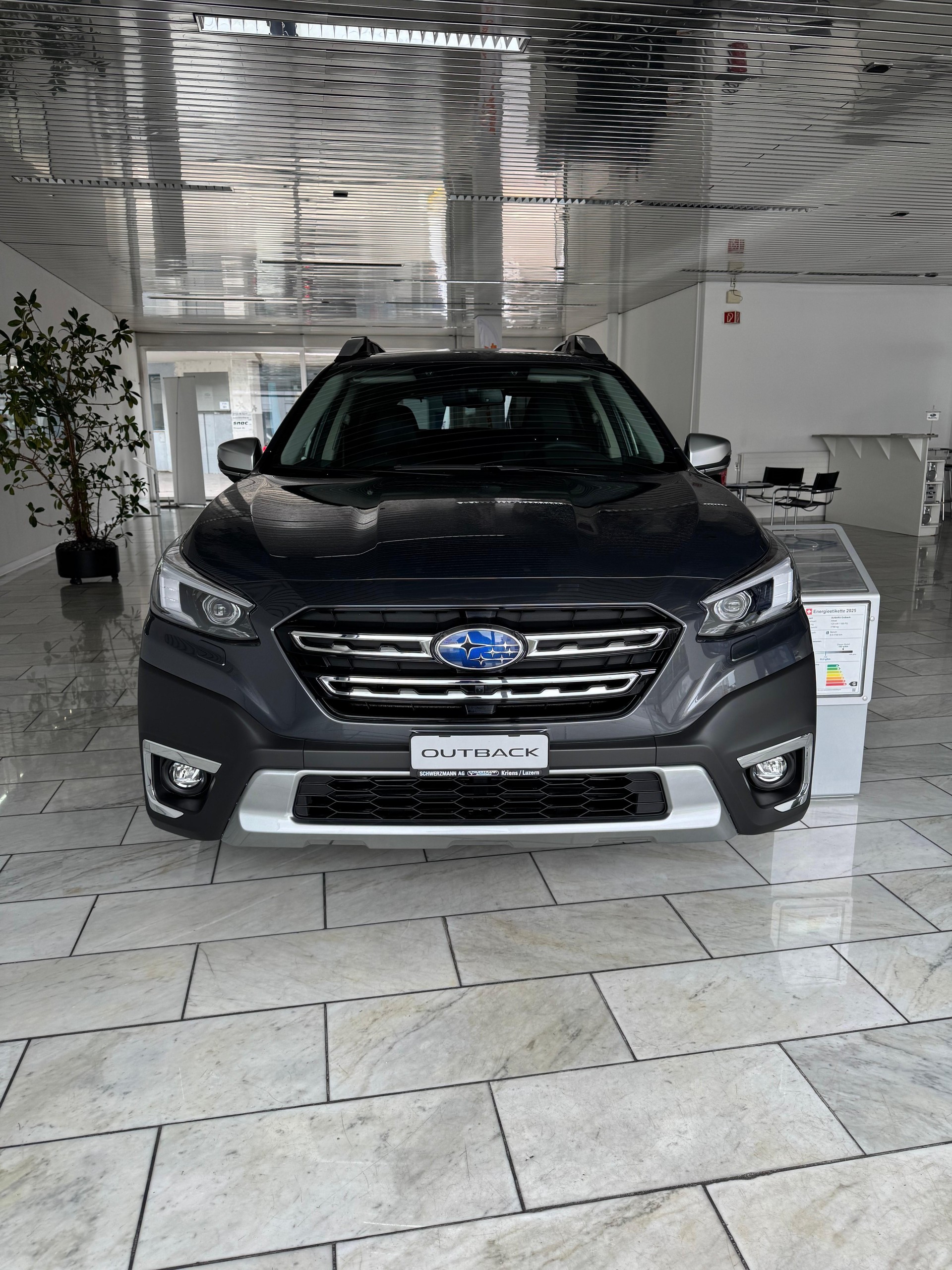 SUBARU Outback 2.5i Final Edition-showroom-element-1
