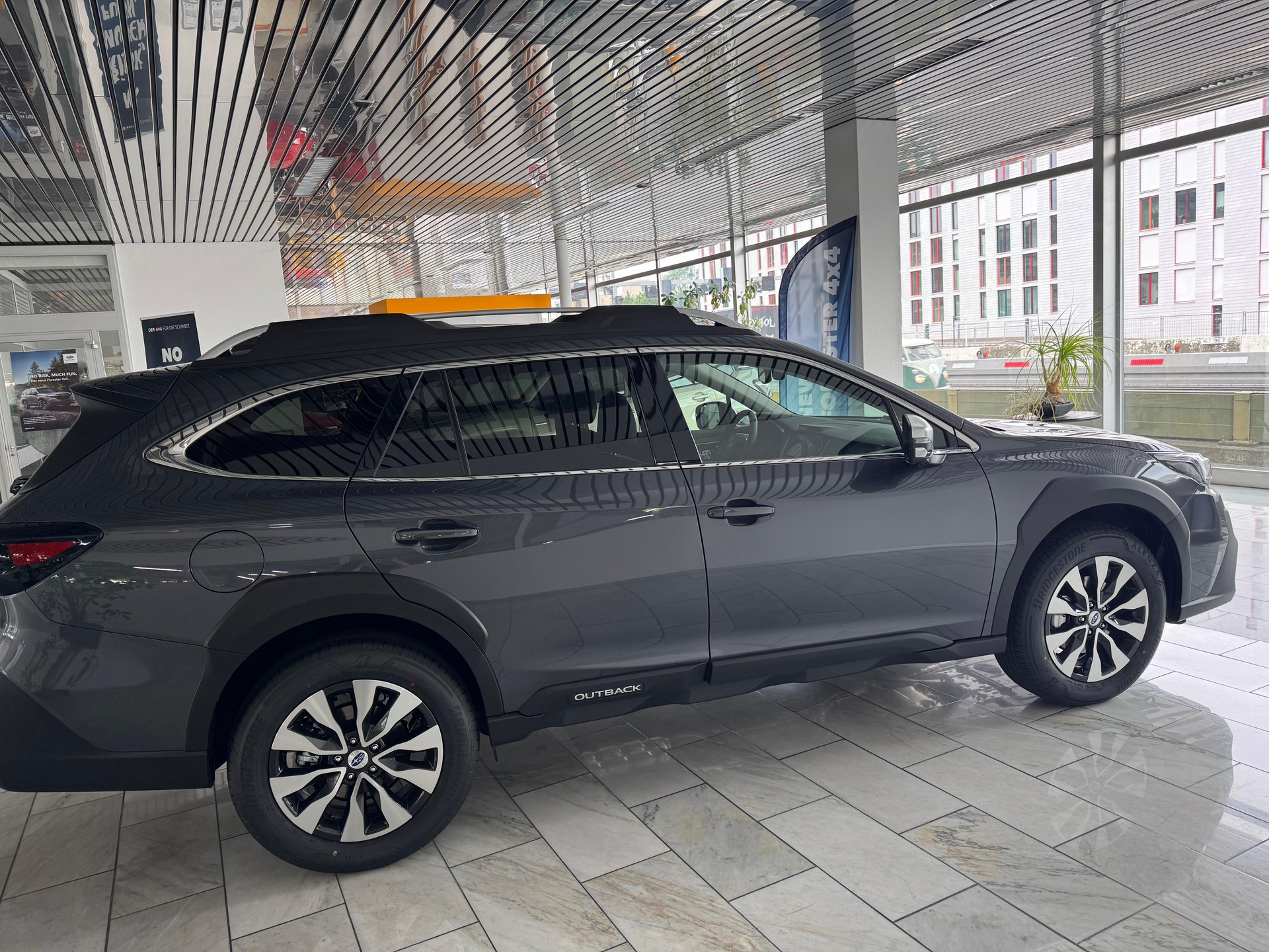 SUBARU Outback 2.5i Final Edition-showroom-element-2