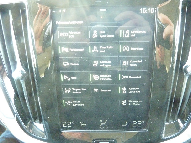 VOLVO V60 D4 Momentum Geartronic-image-16