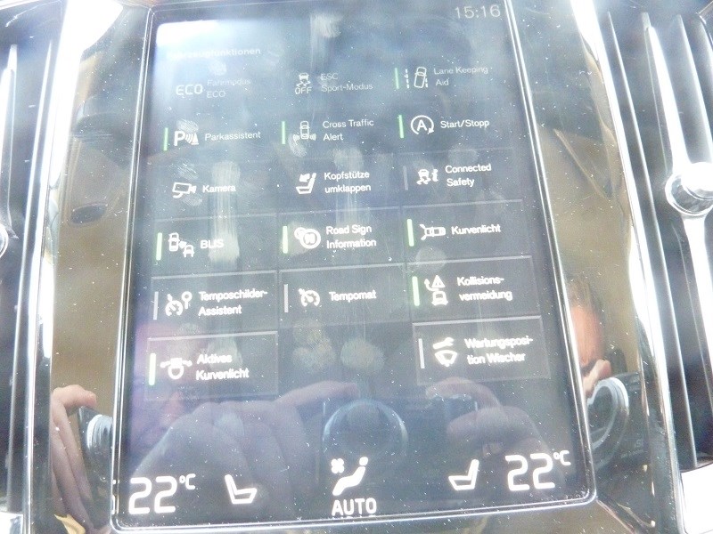VOLVO V60 D4 Momentum Geartronic-image-17
